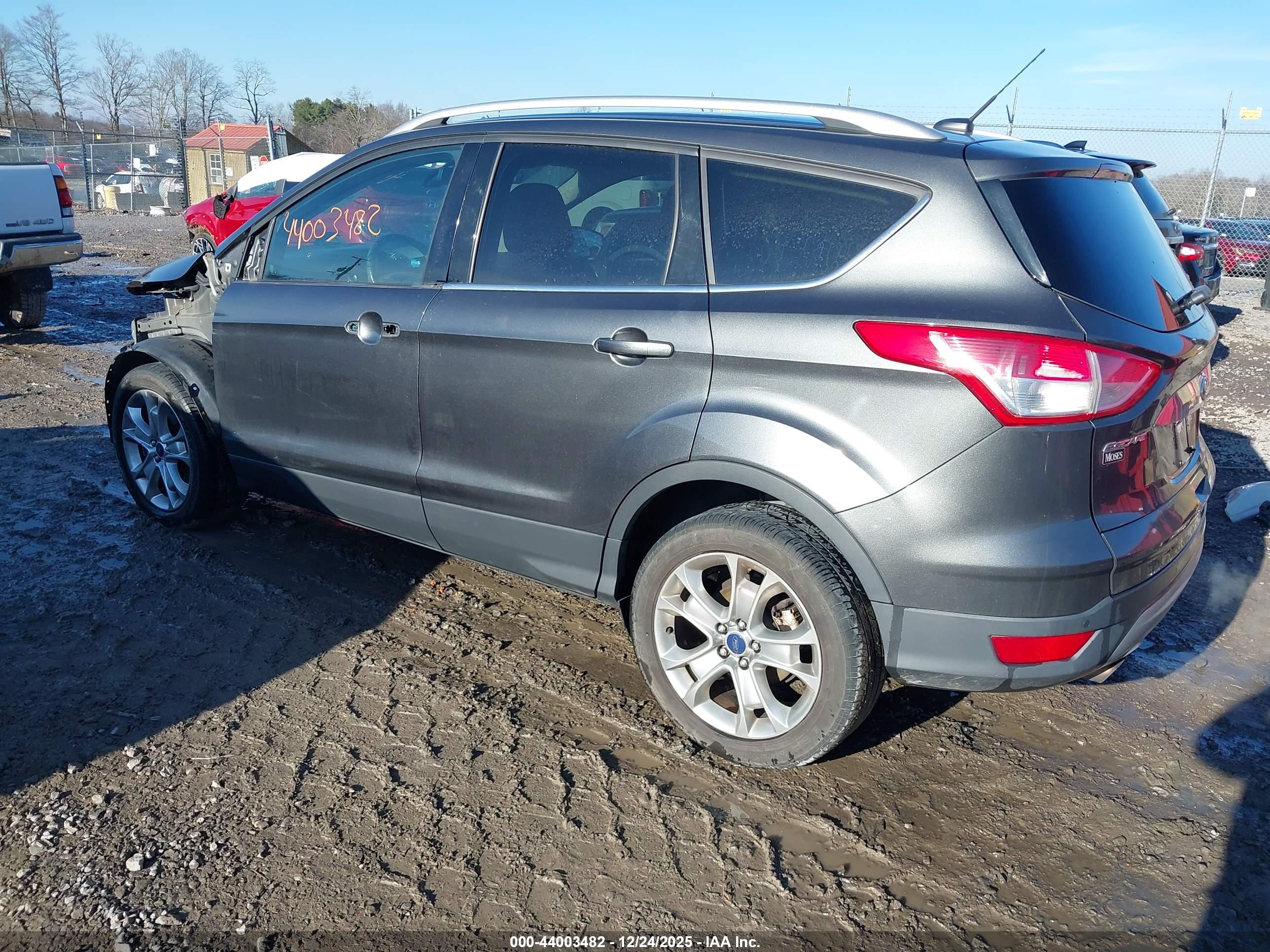 FORD ESCAPE image 3