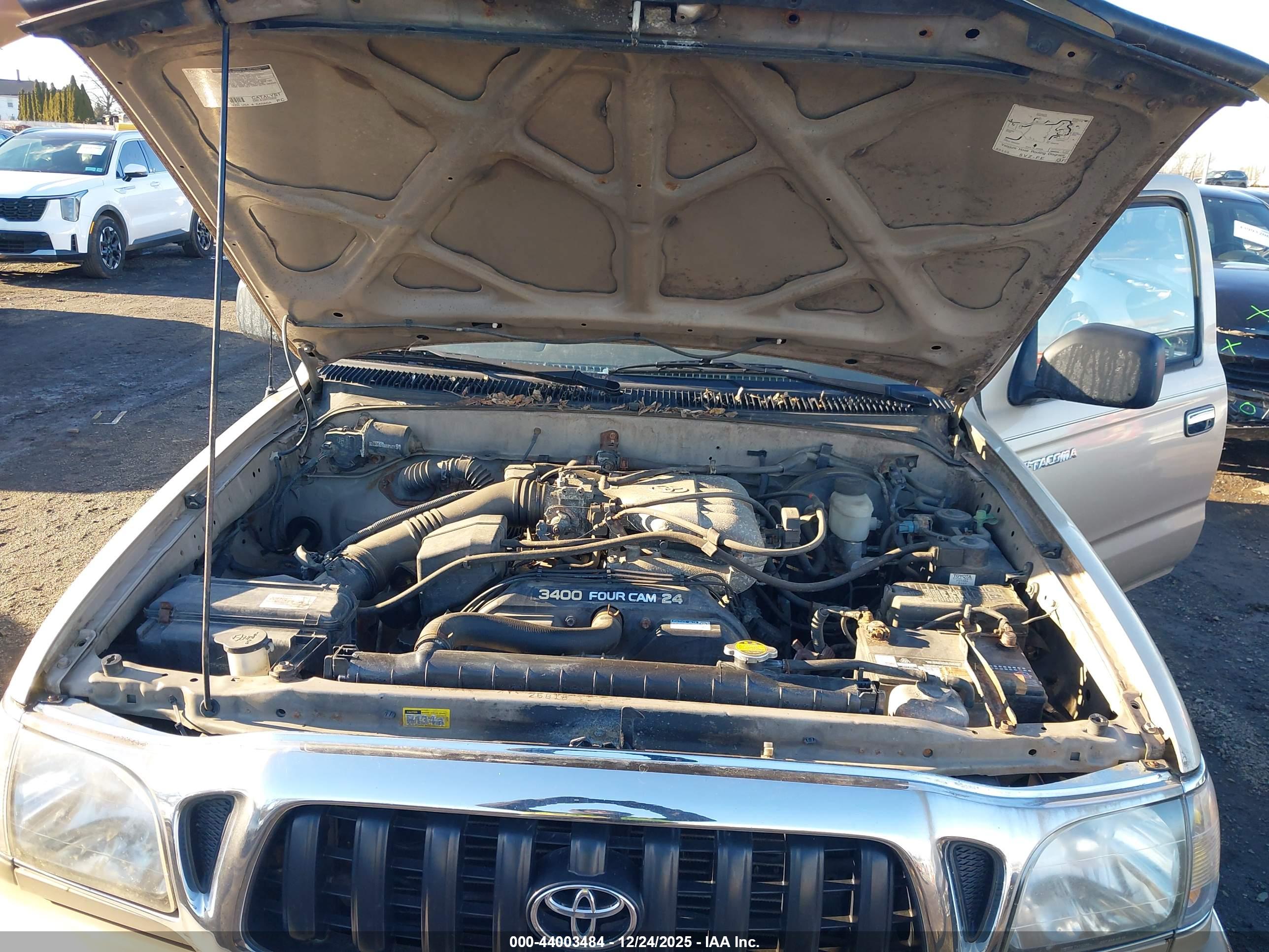 TOYOTA TACOMA image 10