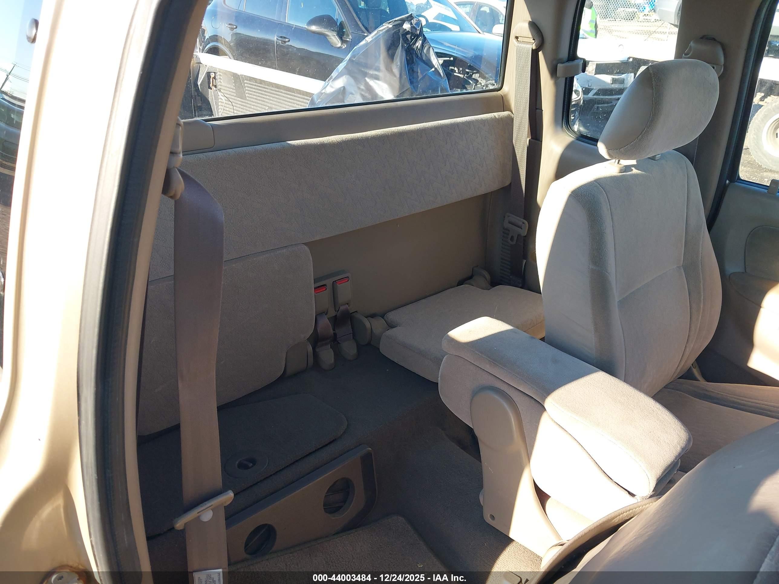 TOYOTA TACOMA image 8