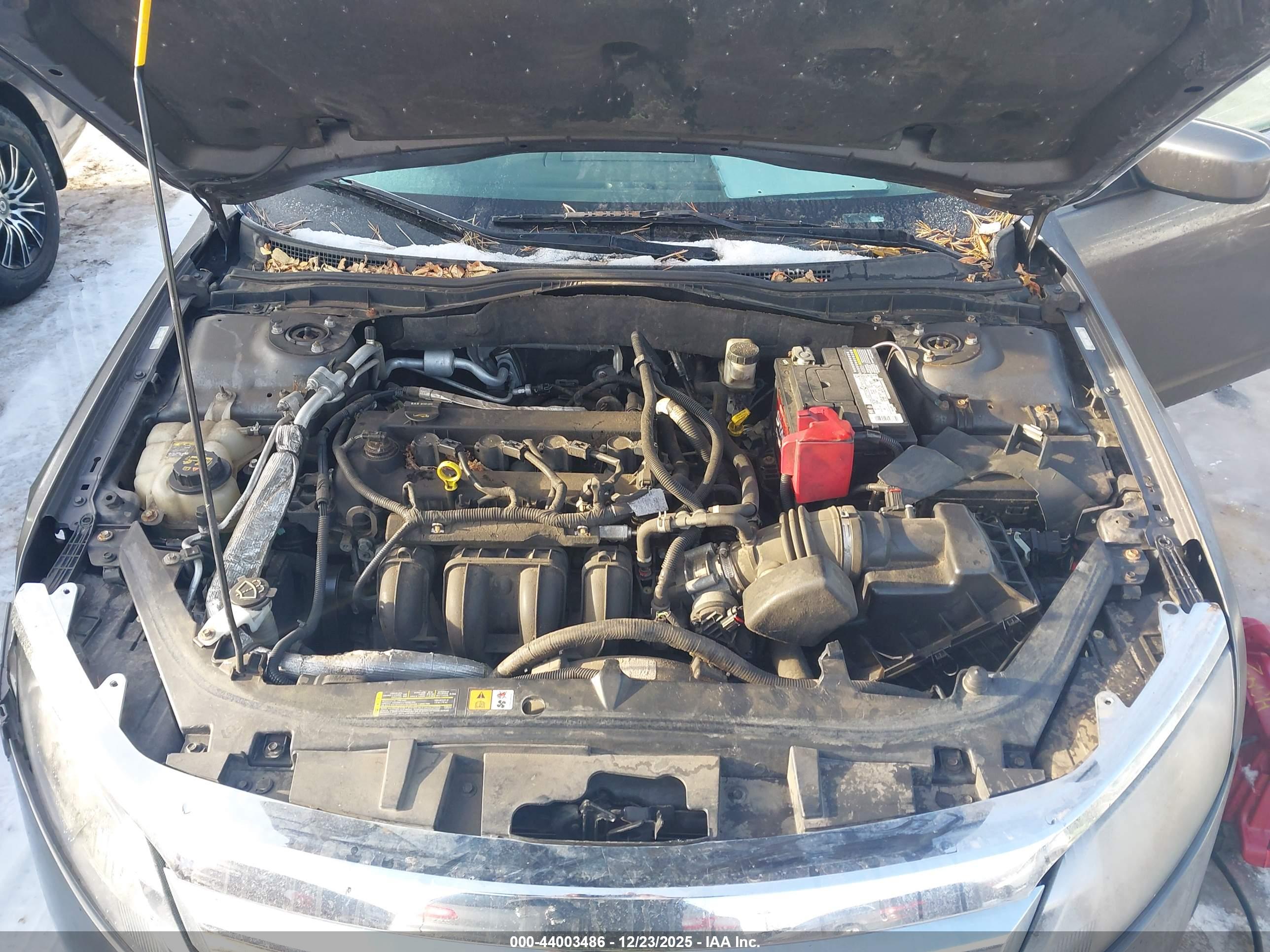 FORD FUSION image 10