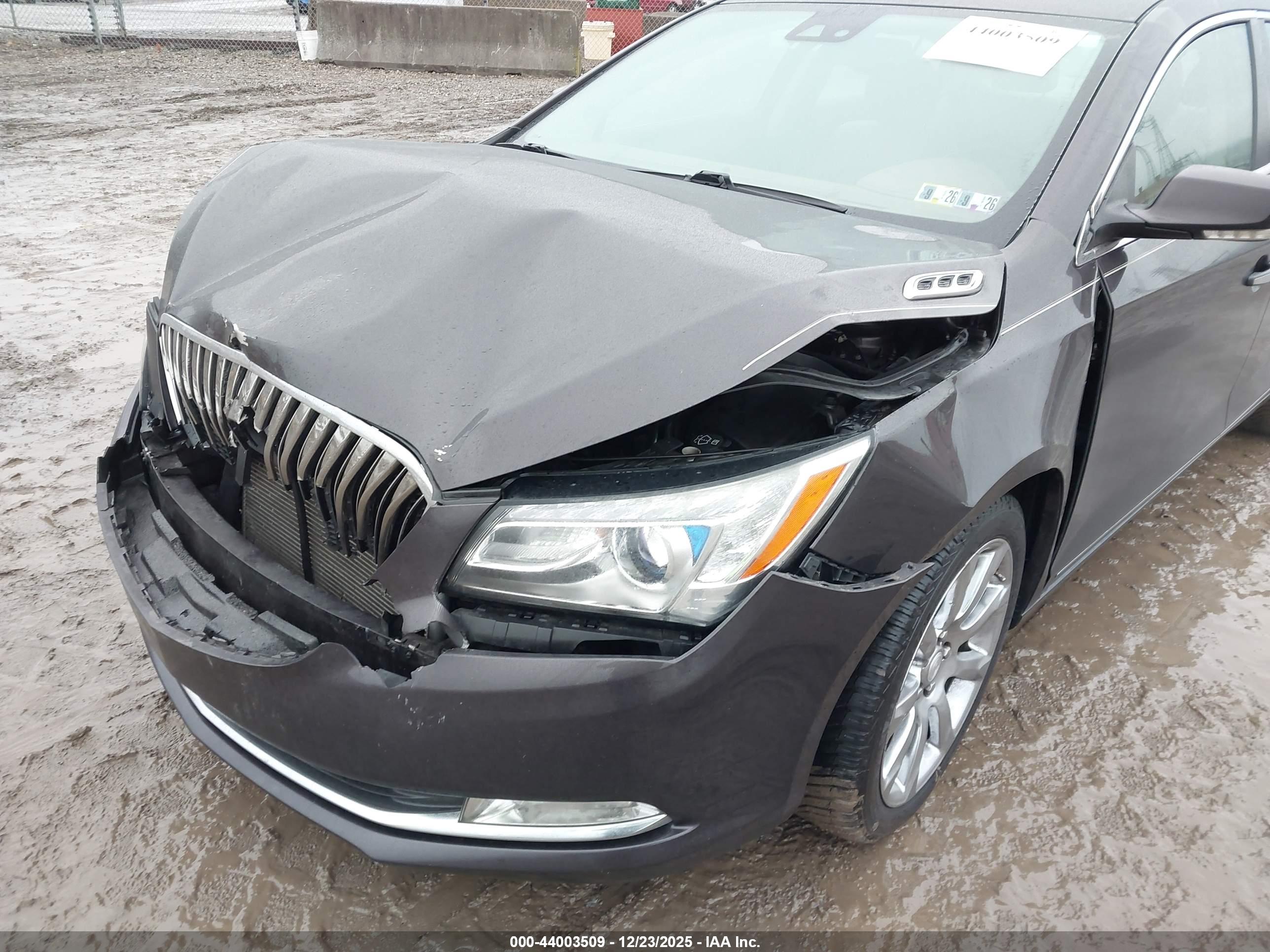 BUICK LACROSSE image 6