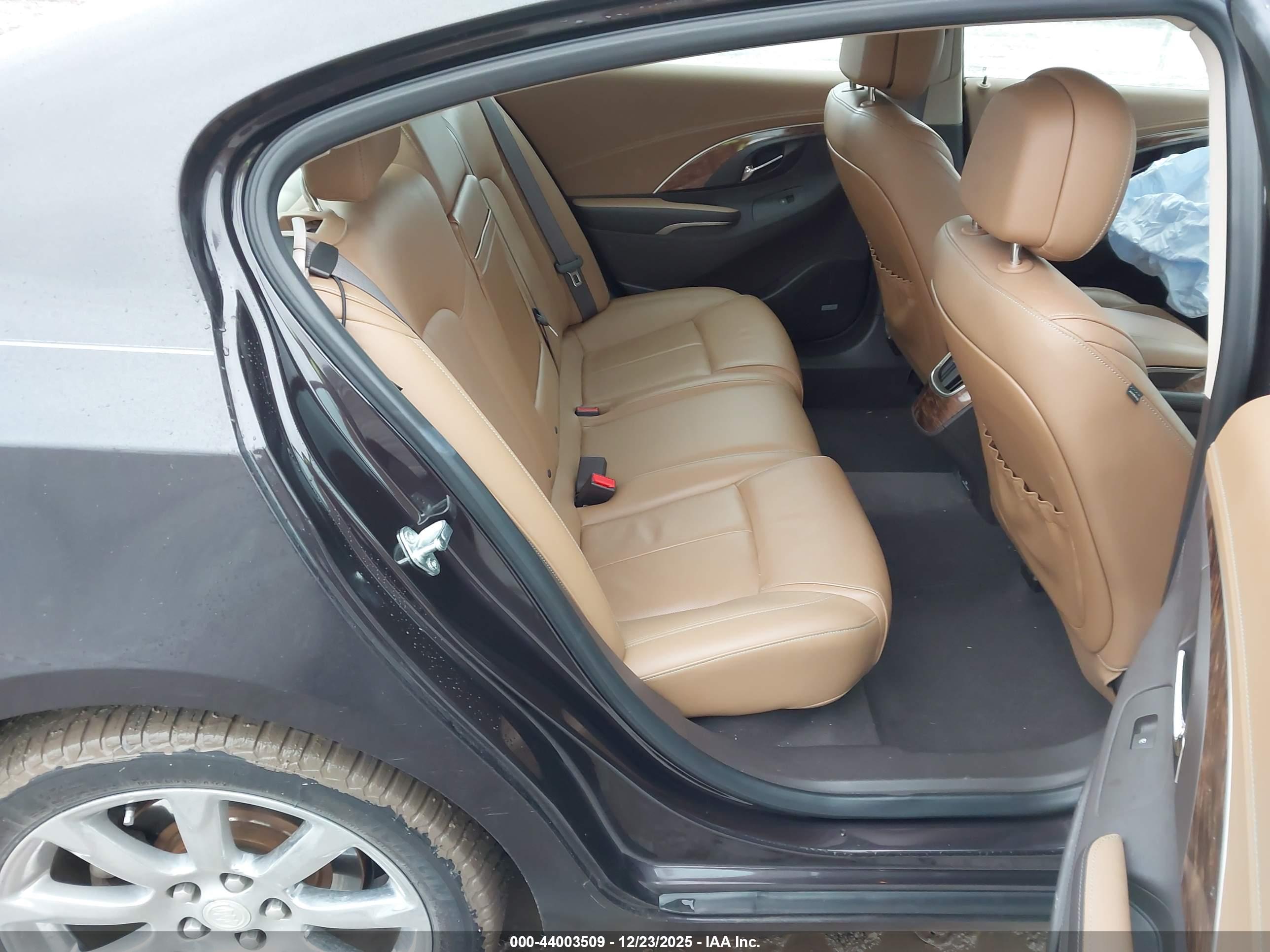 BUICK LACROSSE image 8