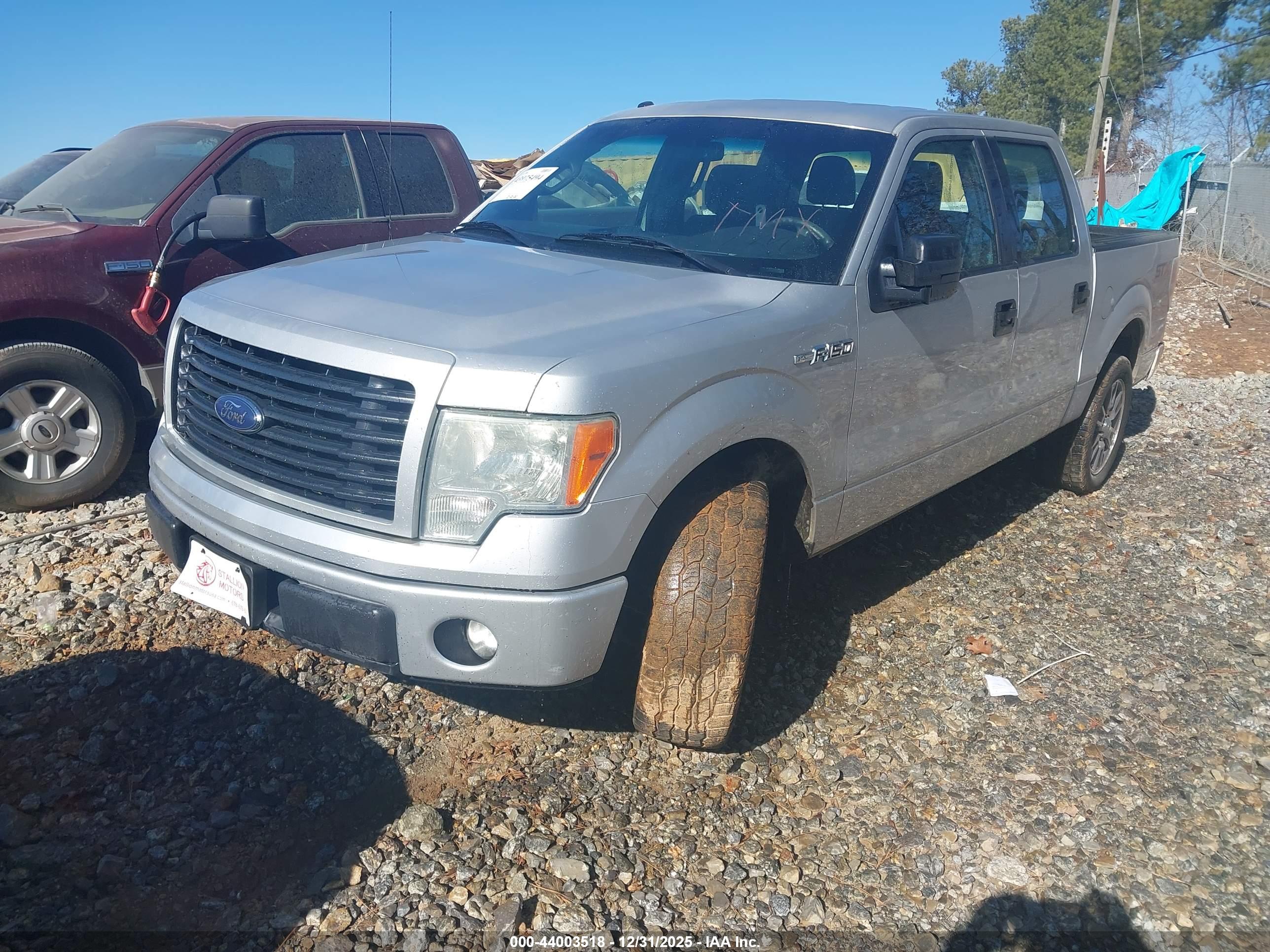 FORD F-150 image 2