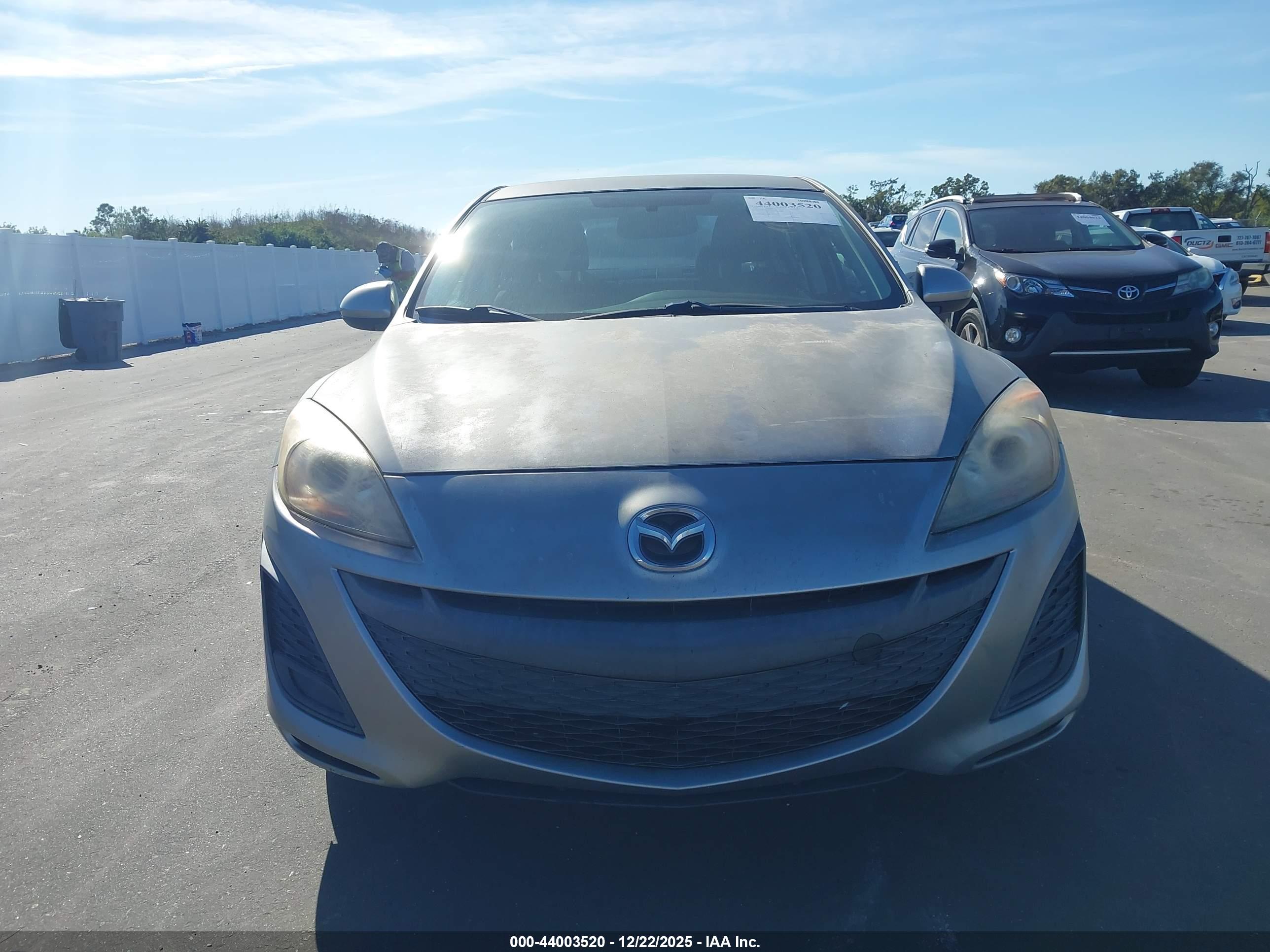 MAZDA MAZDA3 image 6