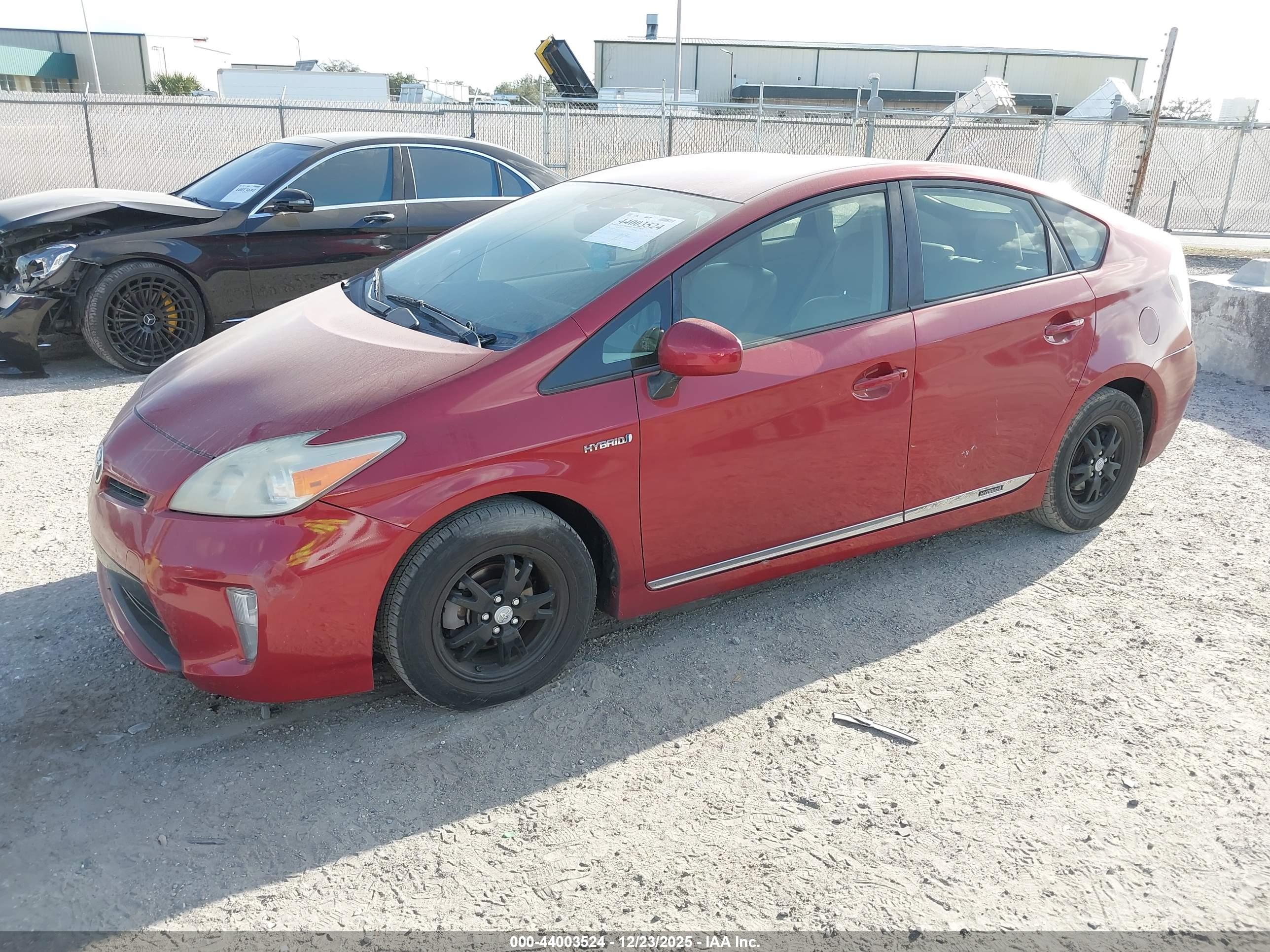 TOYOTA PRIUS image 2