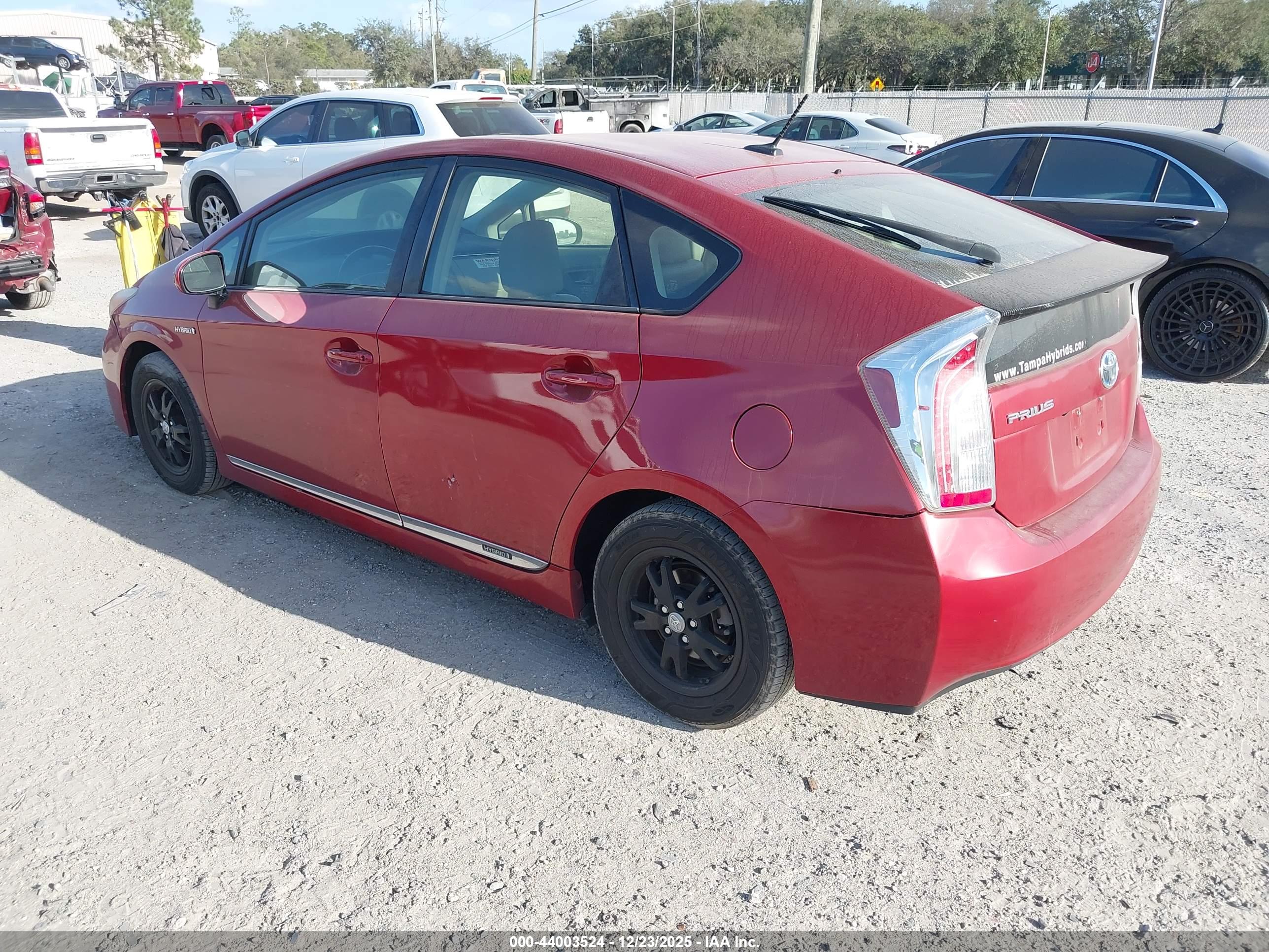 TOYOTA PRIUS image 3