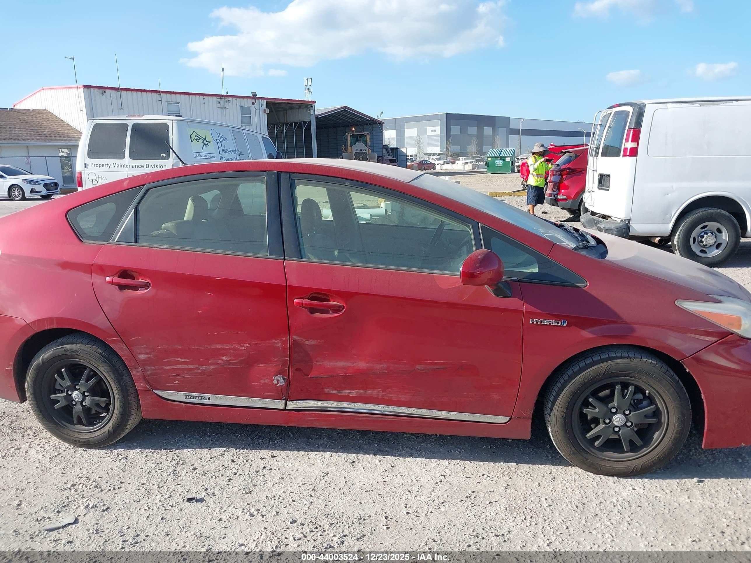 TOYOTA PRIUS image 6