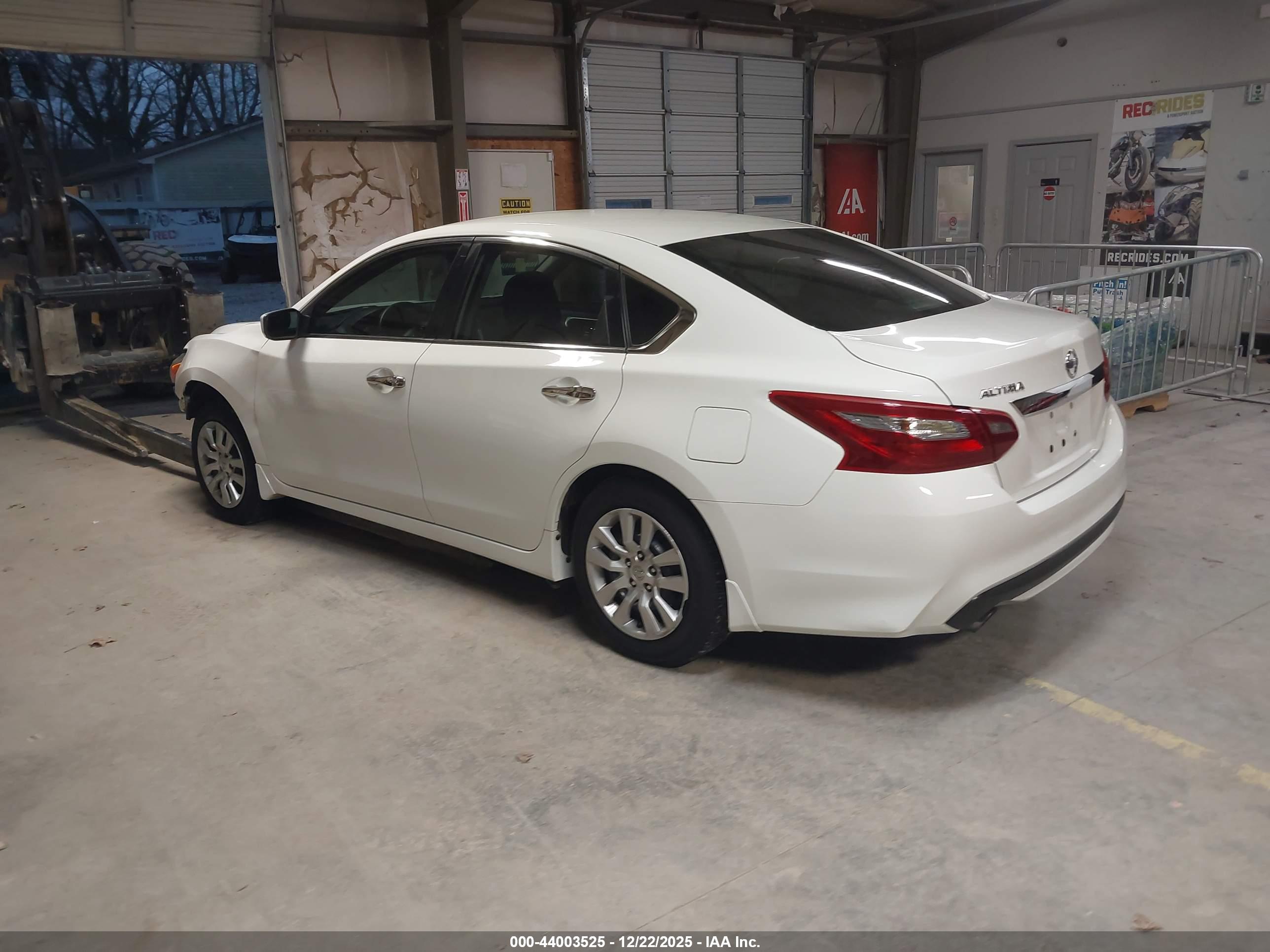 NISSAN ALTIMA image 3