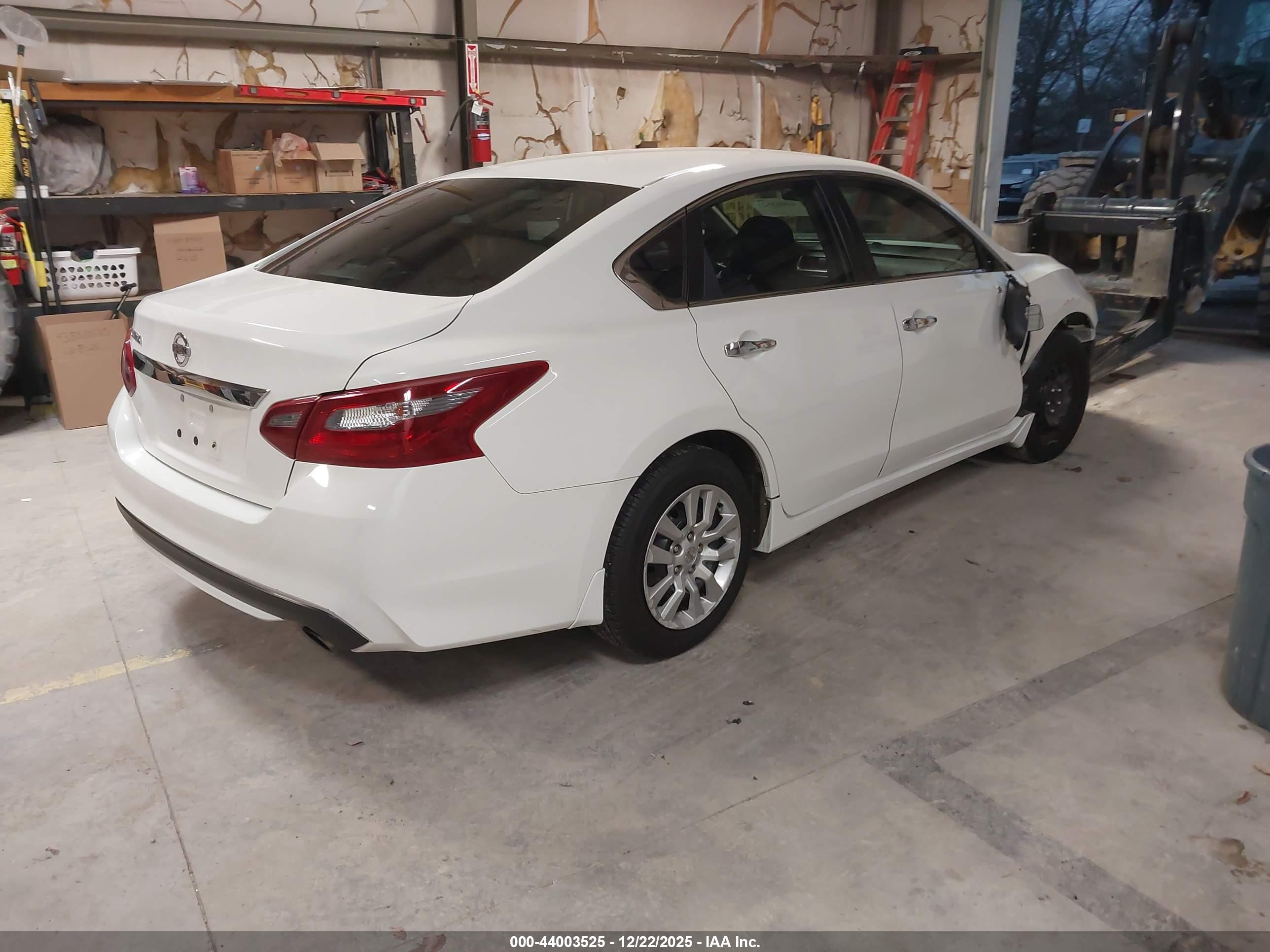 NISSAN ALTIMA image 4