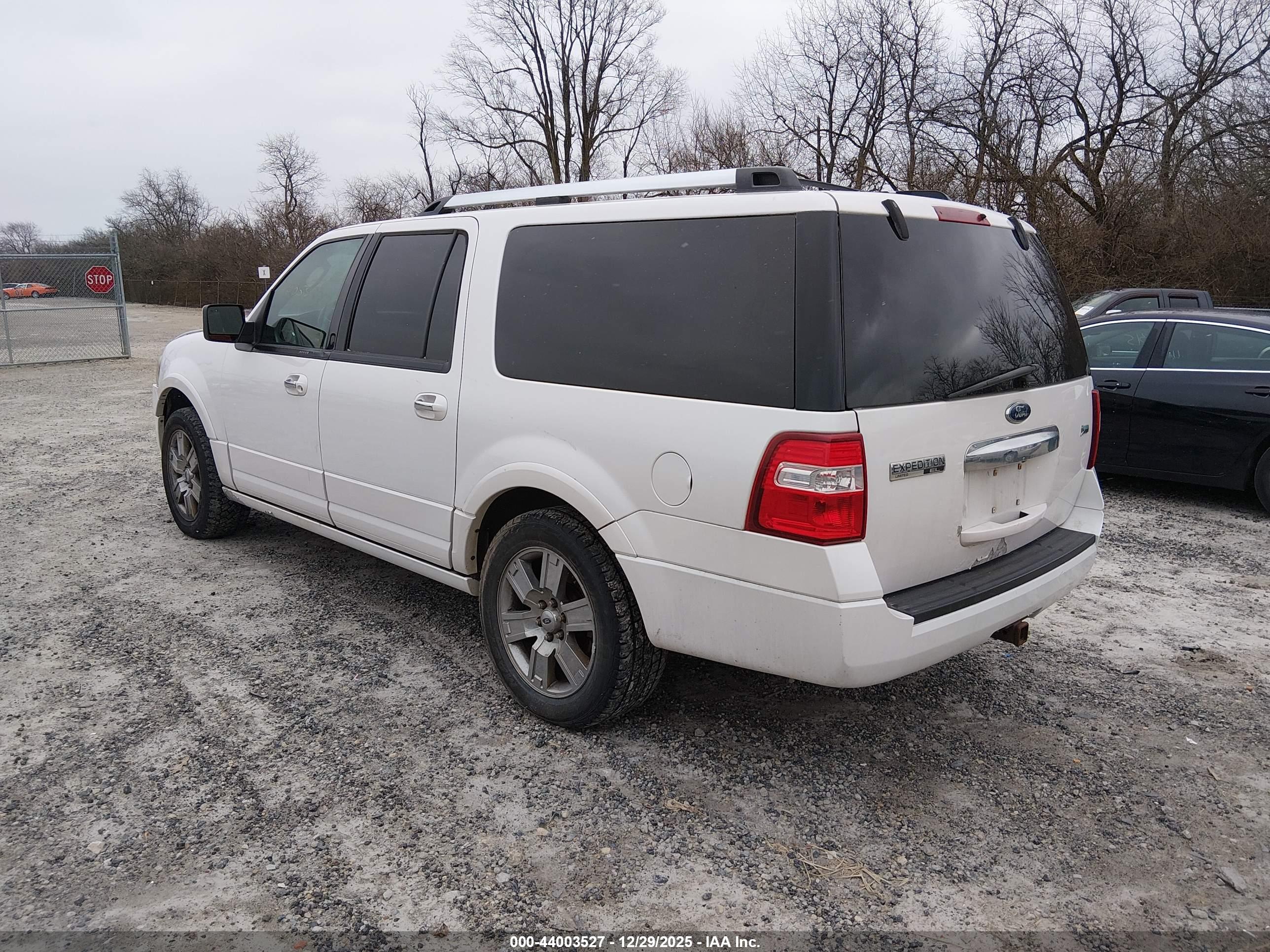 FORD EXPEDITION image 3