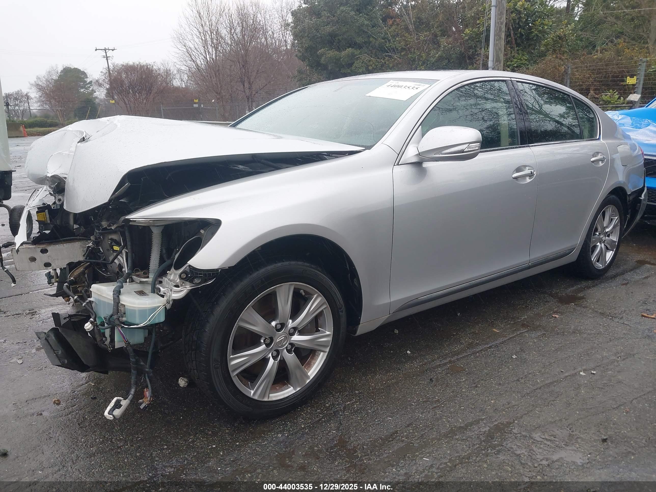 LEXUS GS image 2
