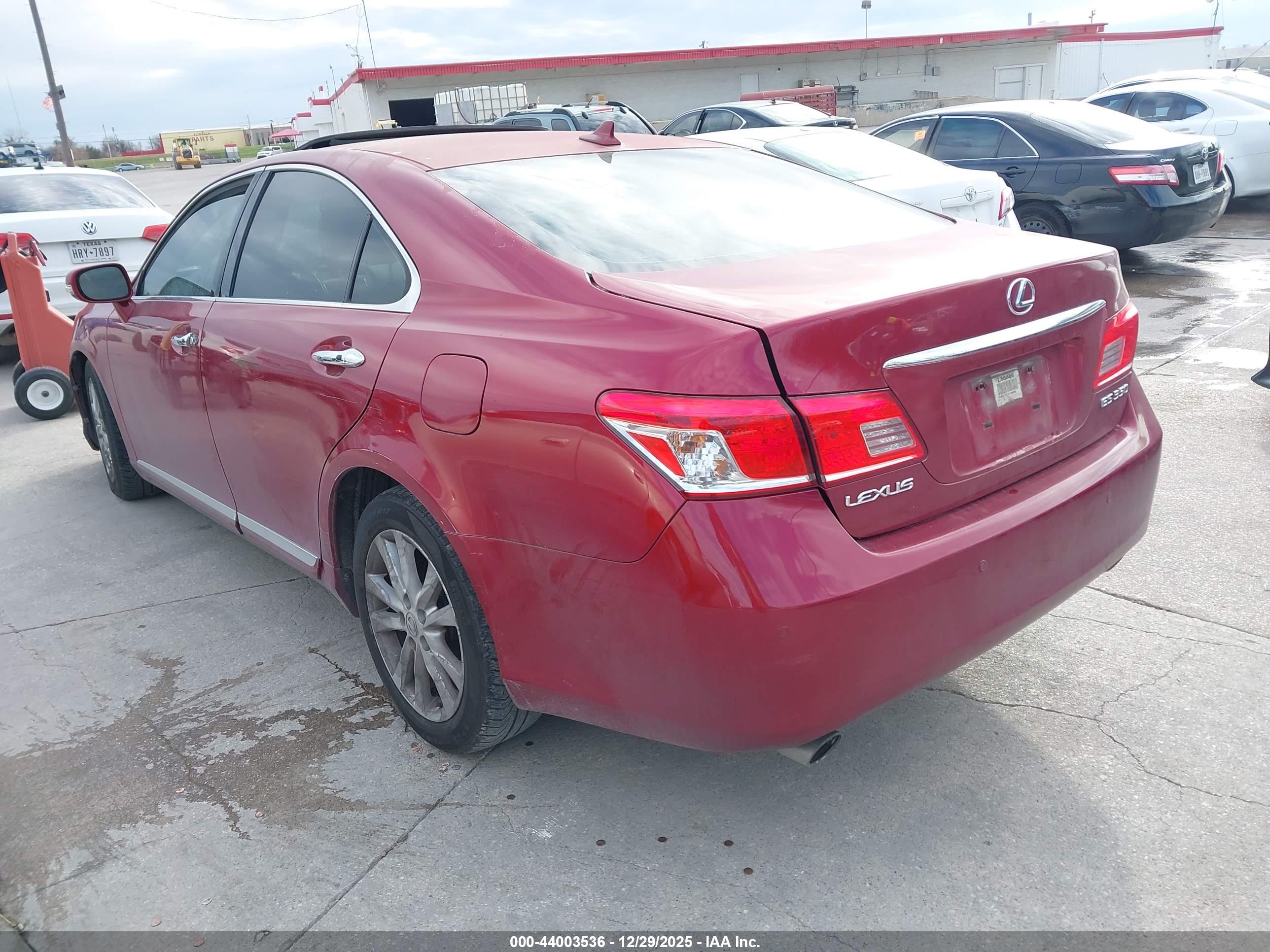 LEXUS ES image 3