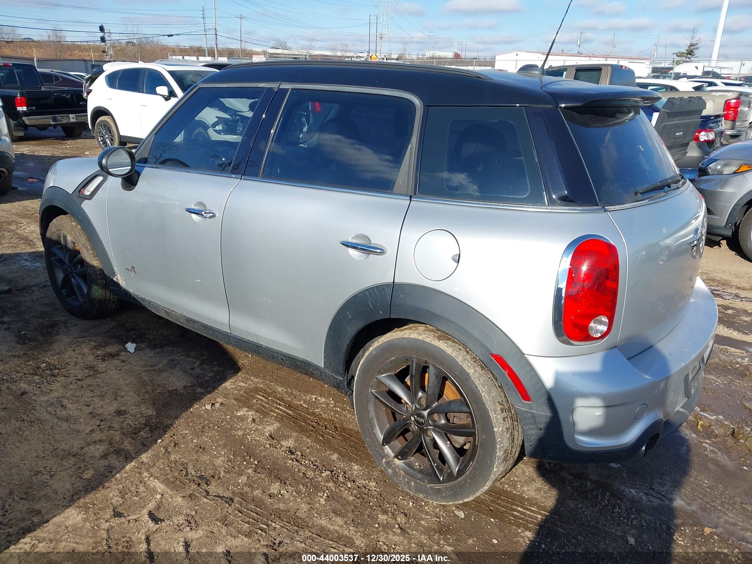 MINI COOPER image 3