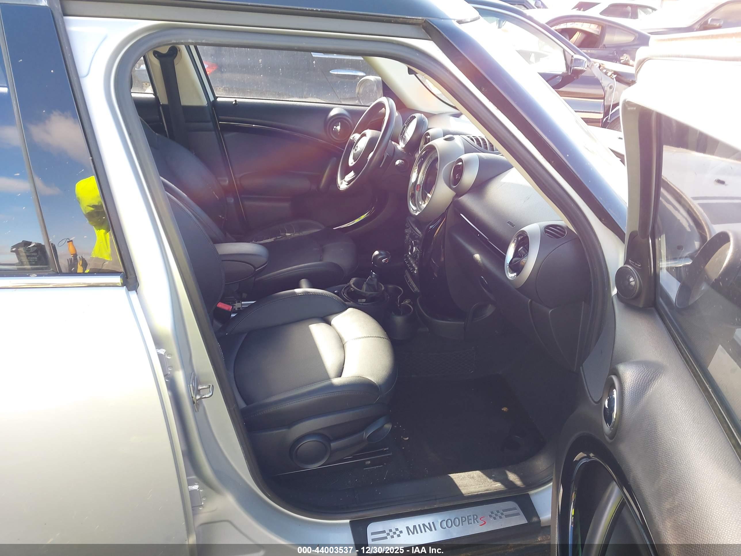 MINI COOPER image 5