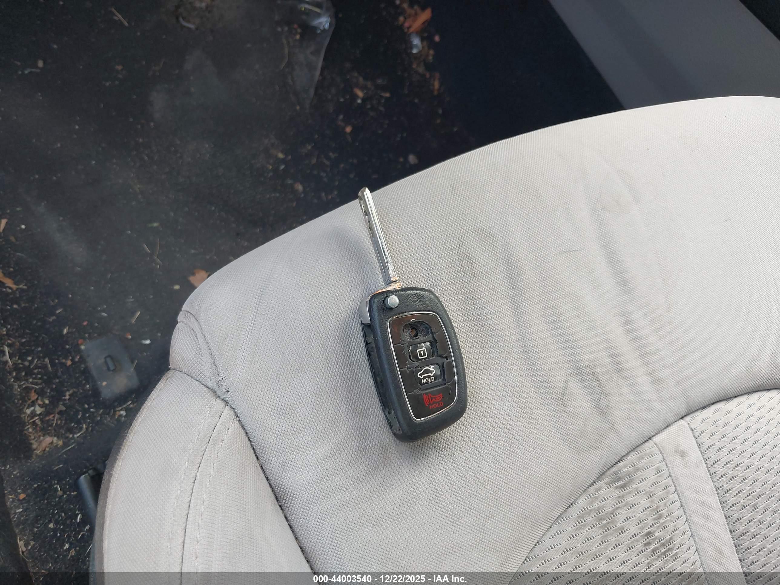 HYUNDAI SONATA image 11