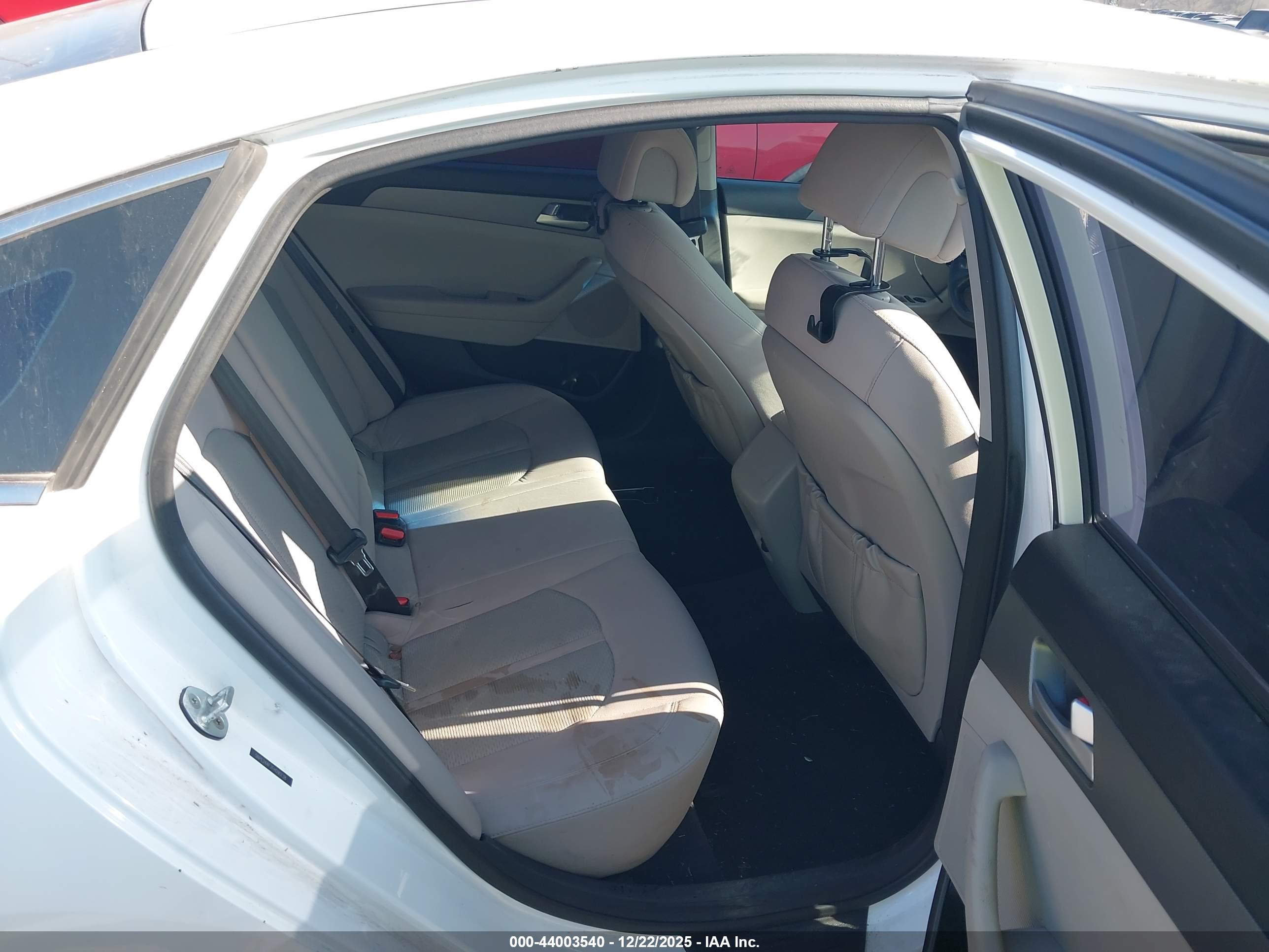 HYUNDAI SONATA image 8