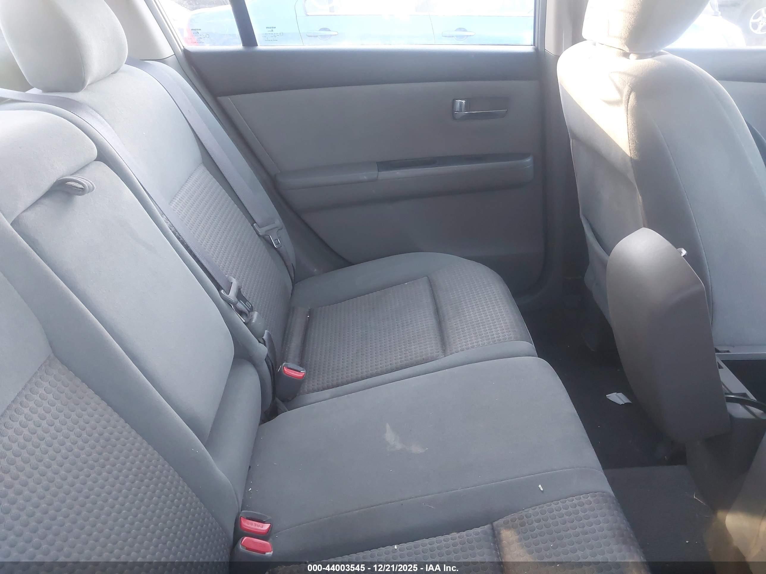 NISSAN SENTRA image 8
