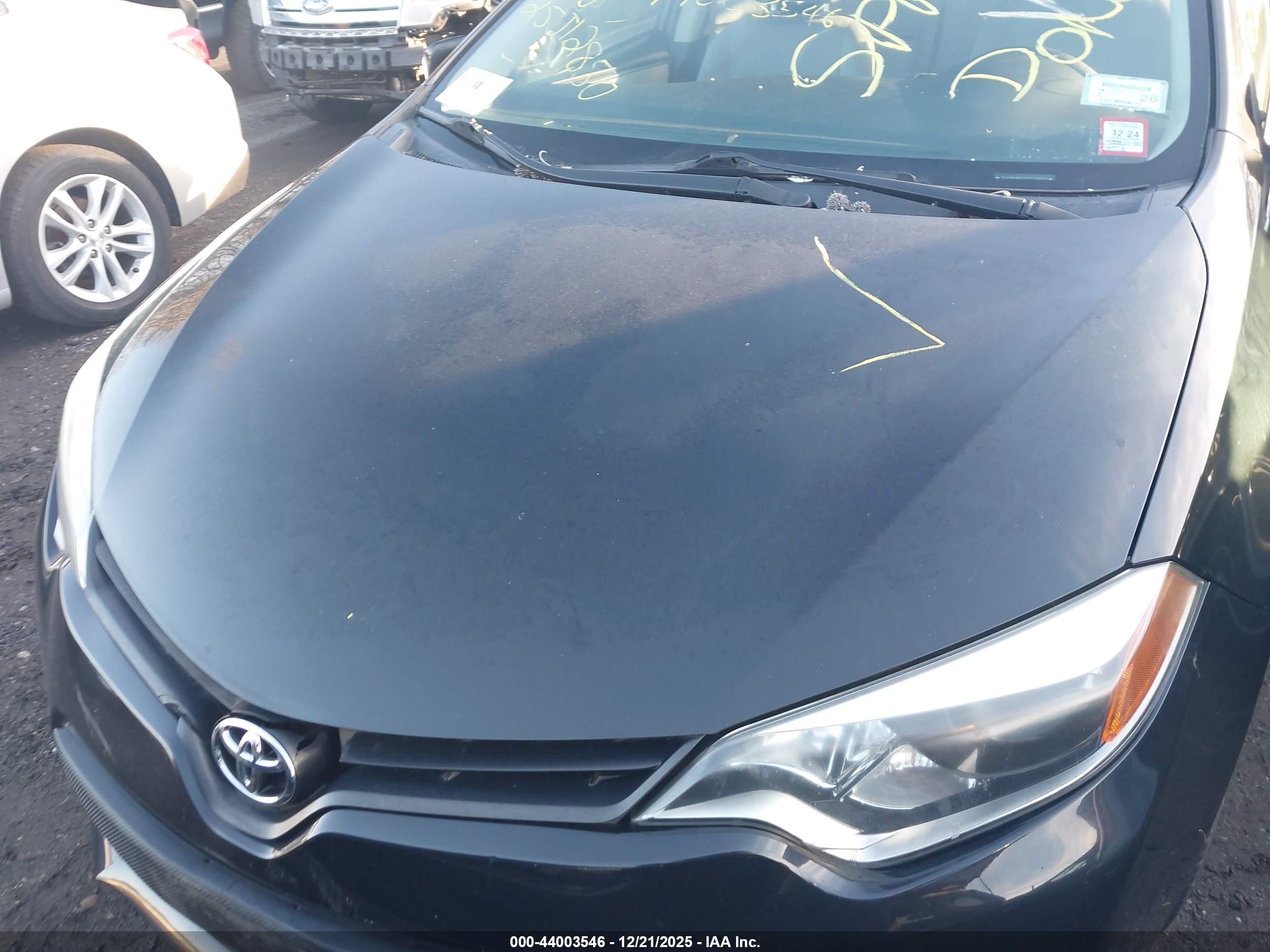 TOYOTA COROLLA image 10