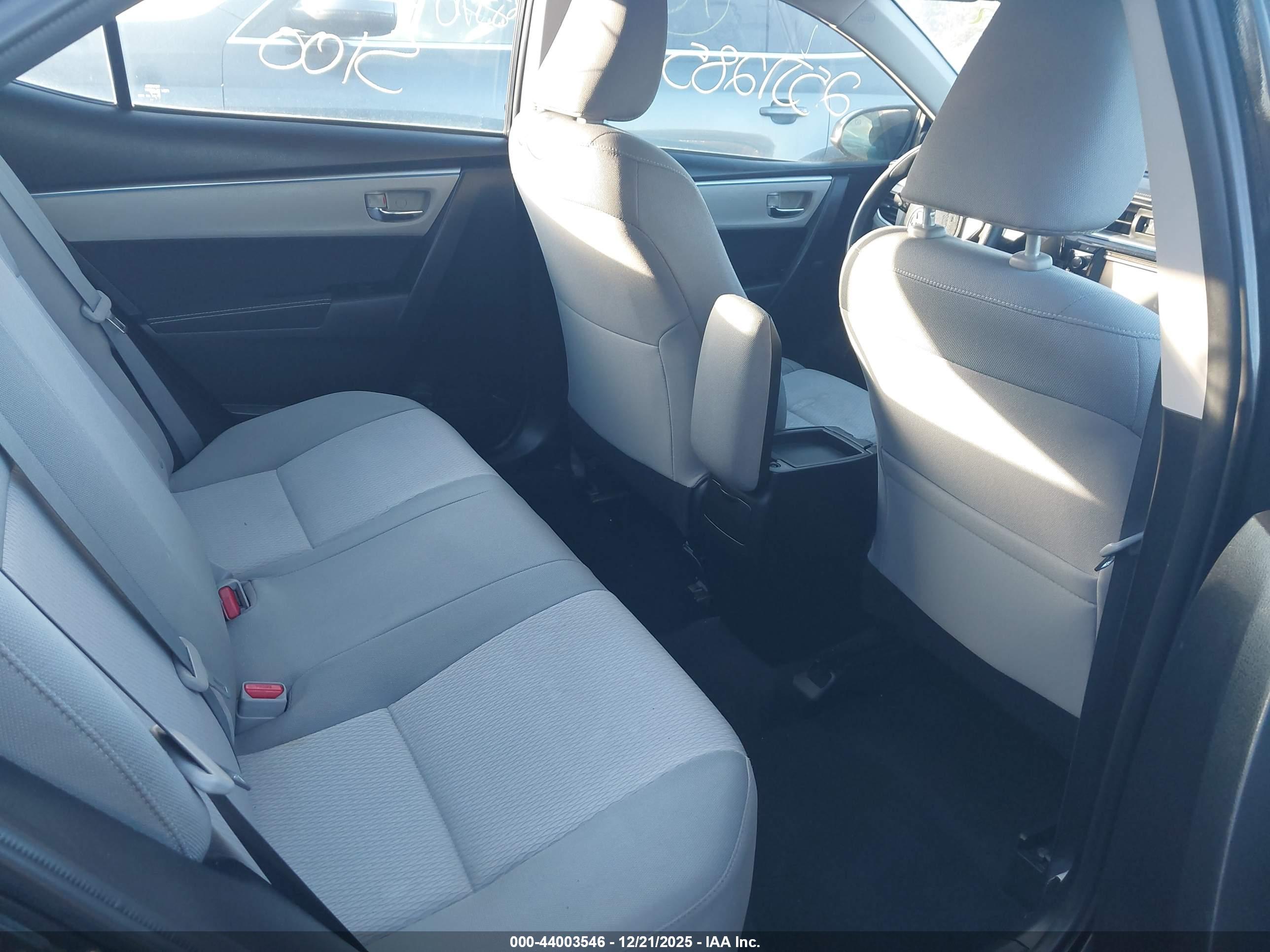 TOYOTA COROLLA image 8