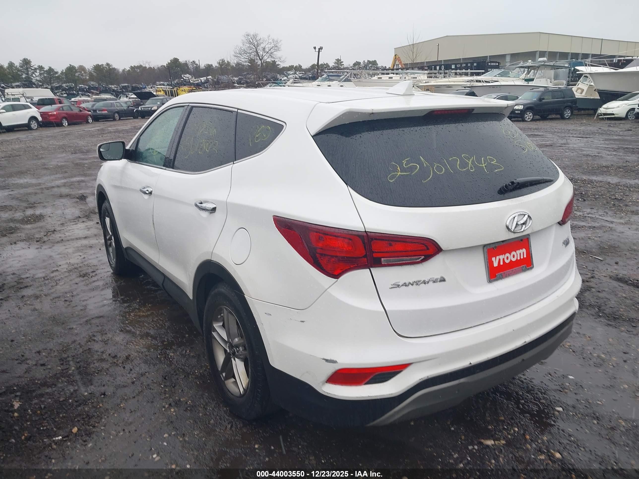HYUNDAI SANTA image 3