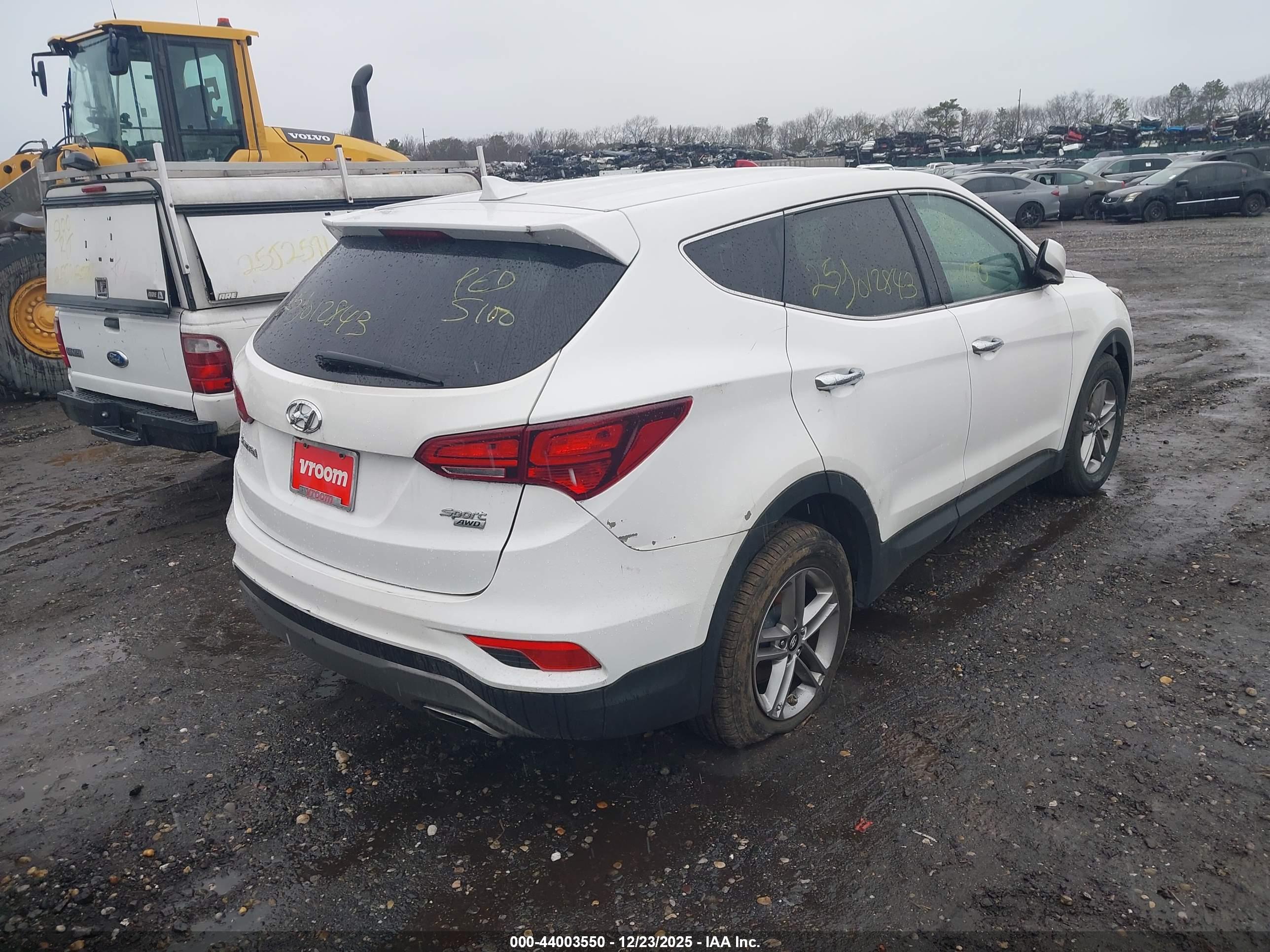 HYUNDAI SANTA image 4
