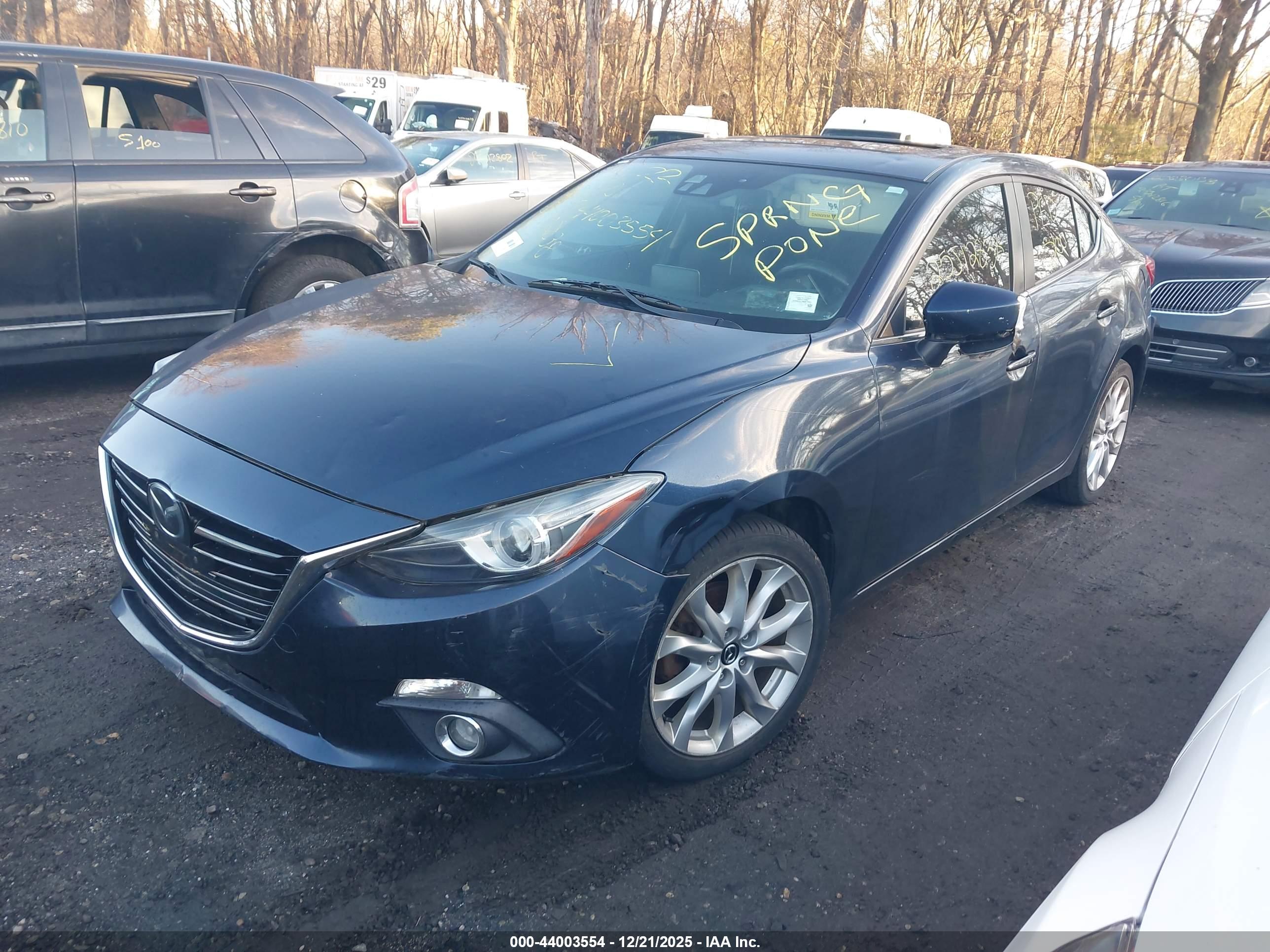 MAZDA MAZDA3 image 2