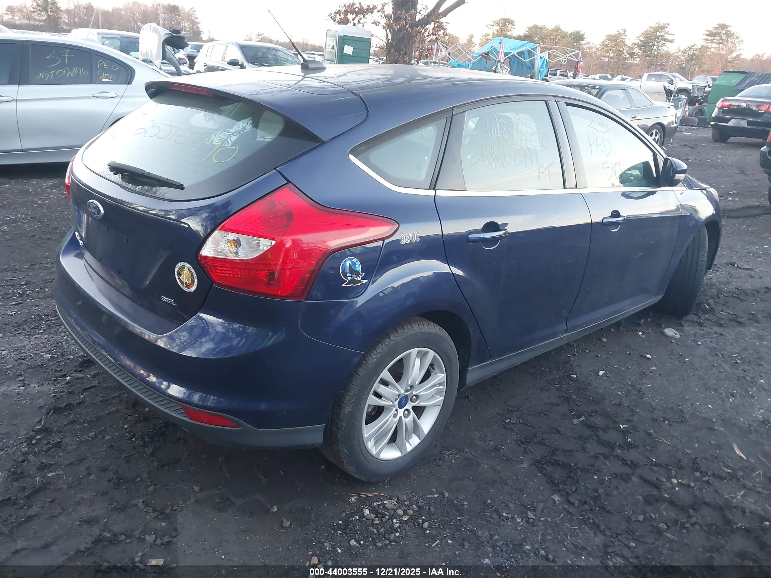 FORD FOCUS image 4
