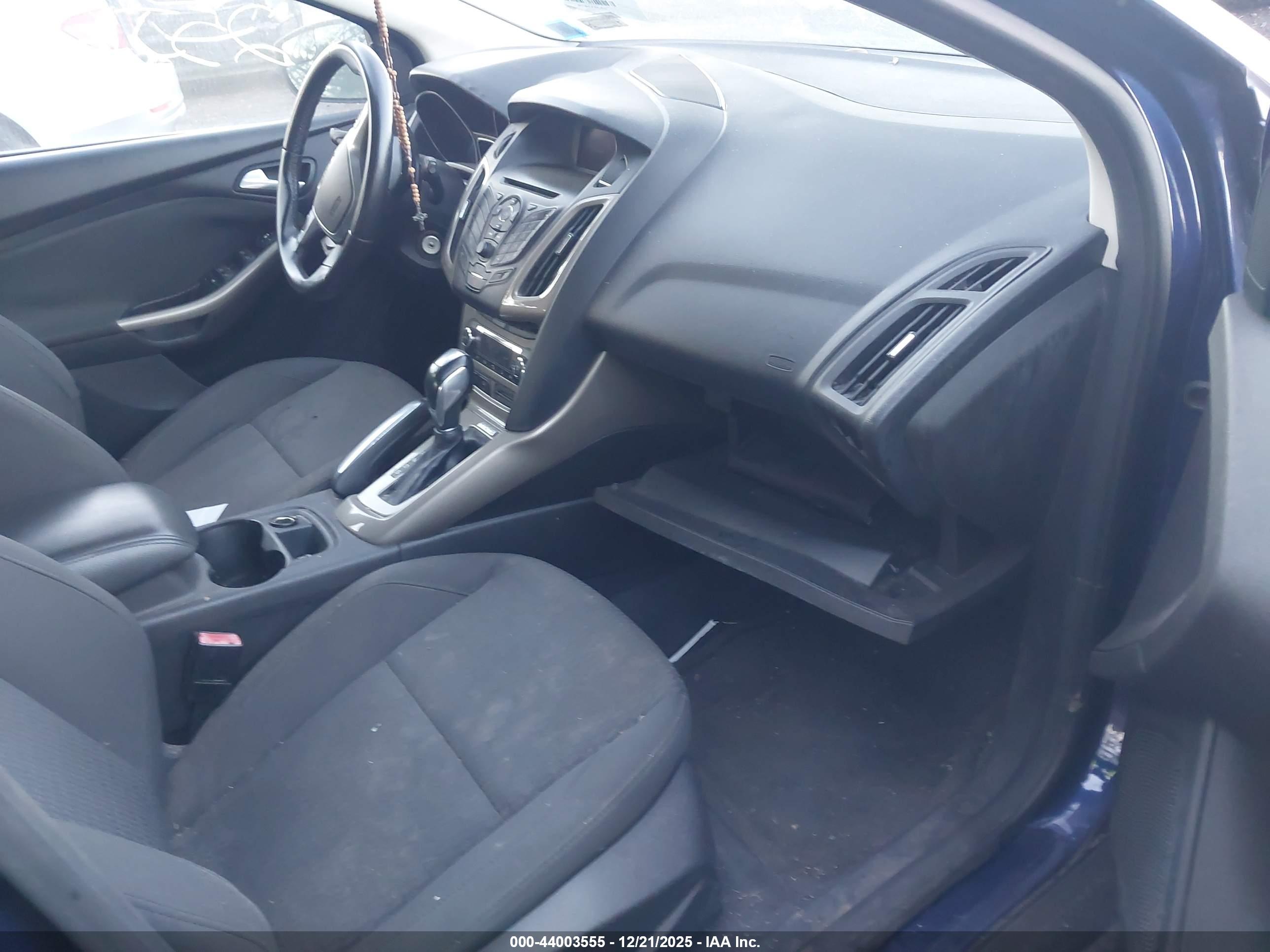 FORD FOCUS image 5