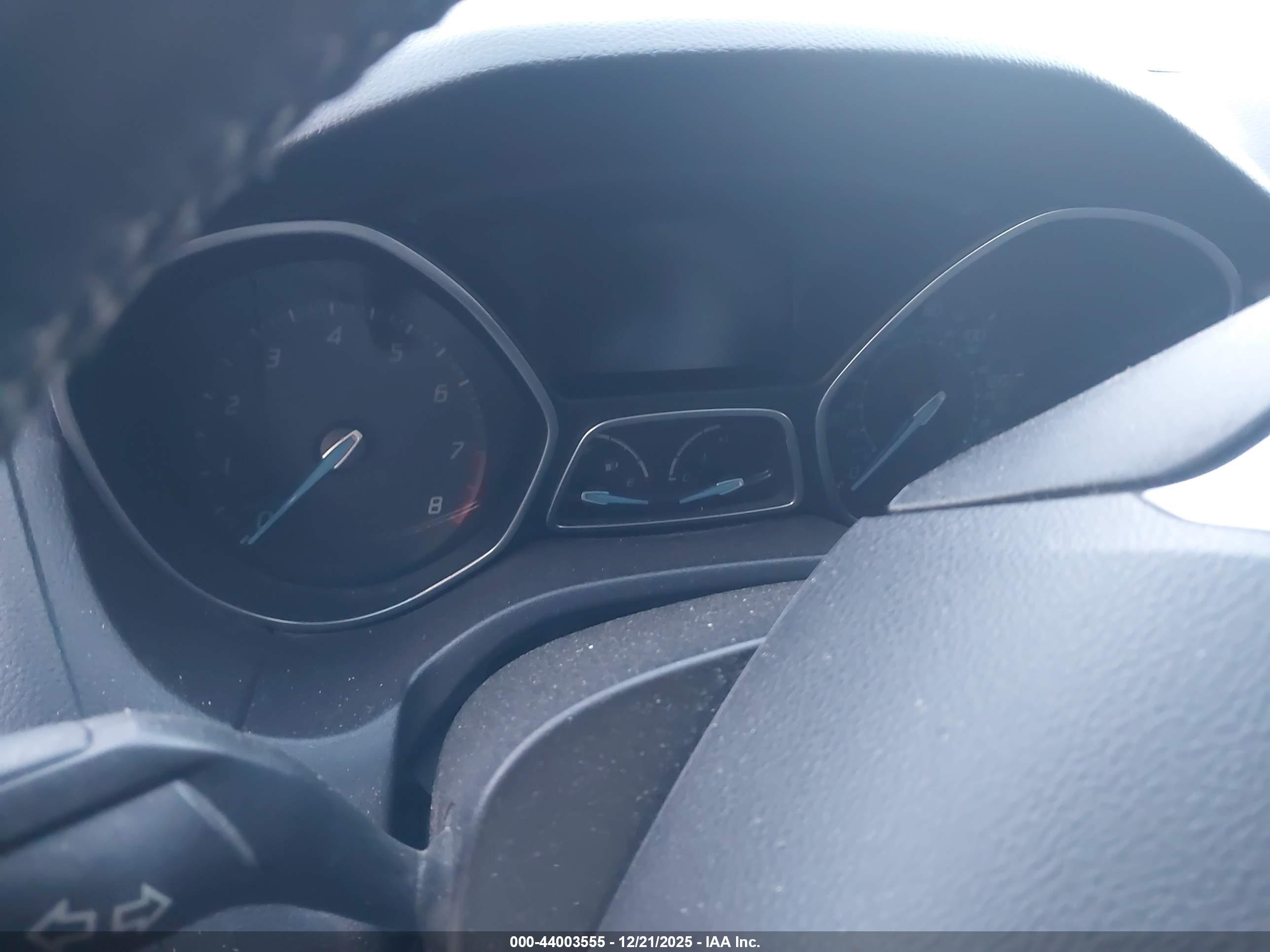 FORD FOCUS image 7