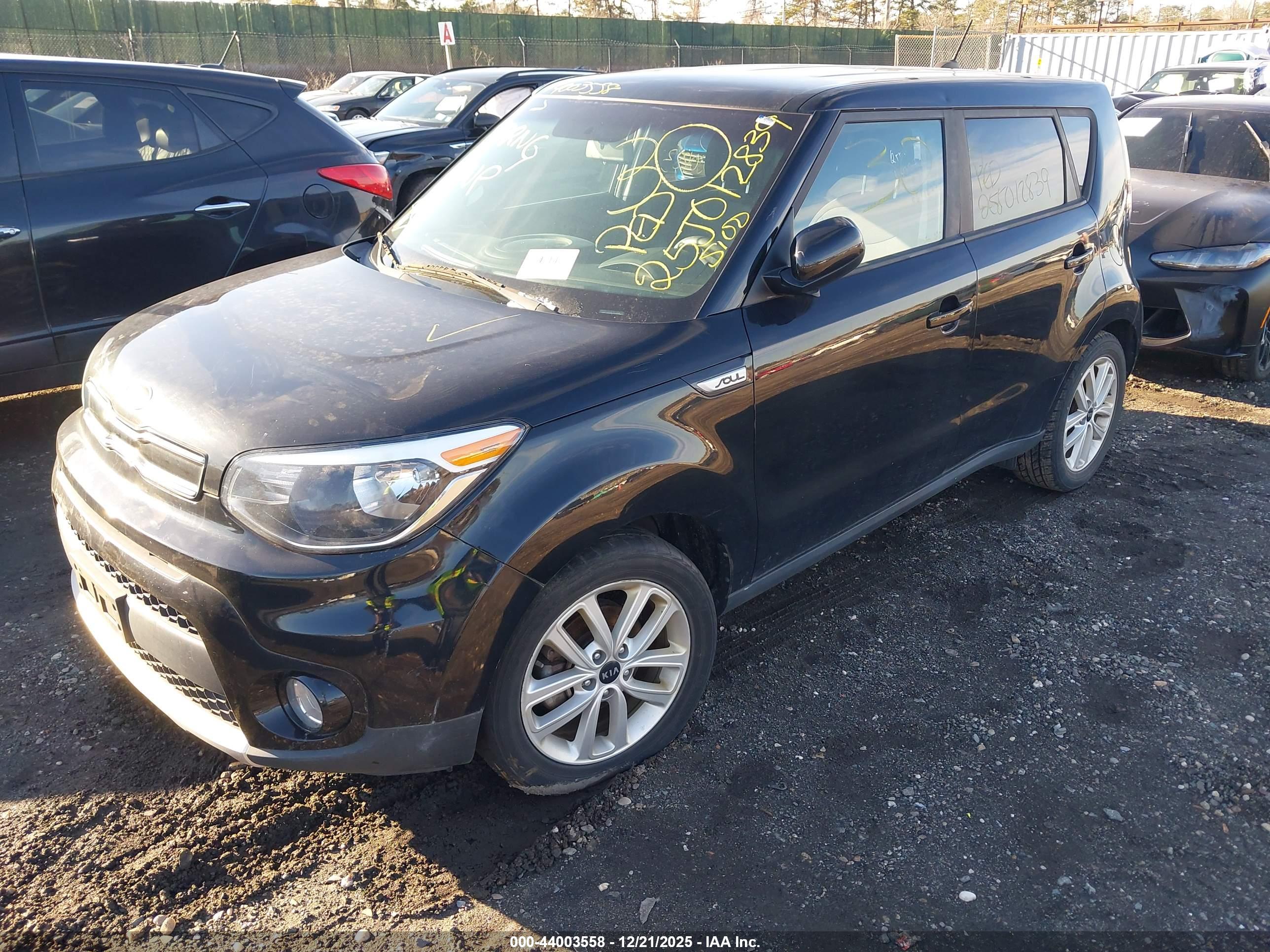 KIA SOUL image 2