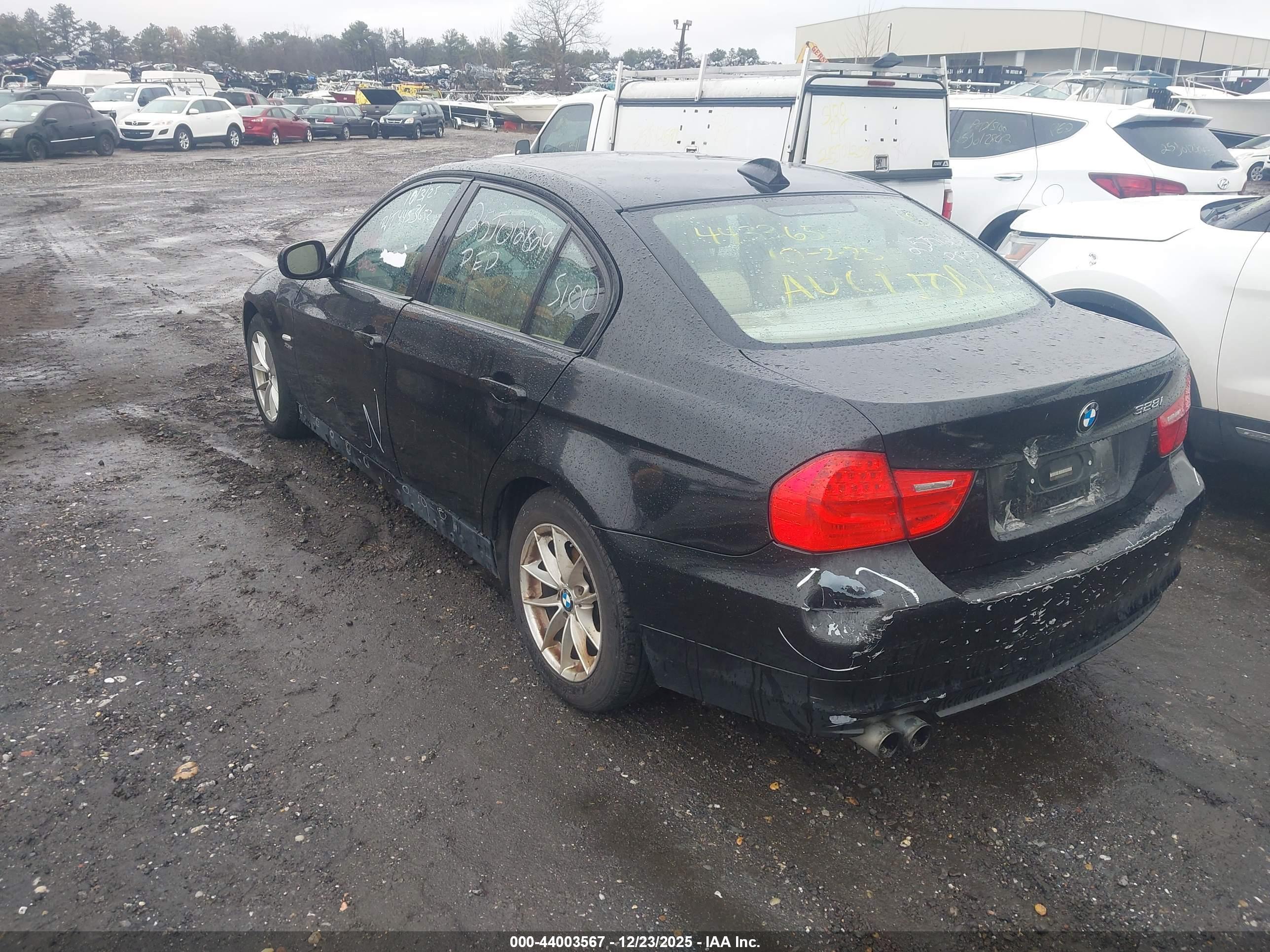 BMW 328I image 3
