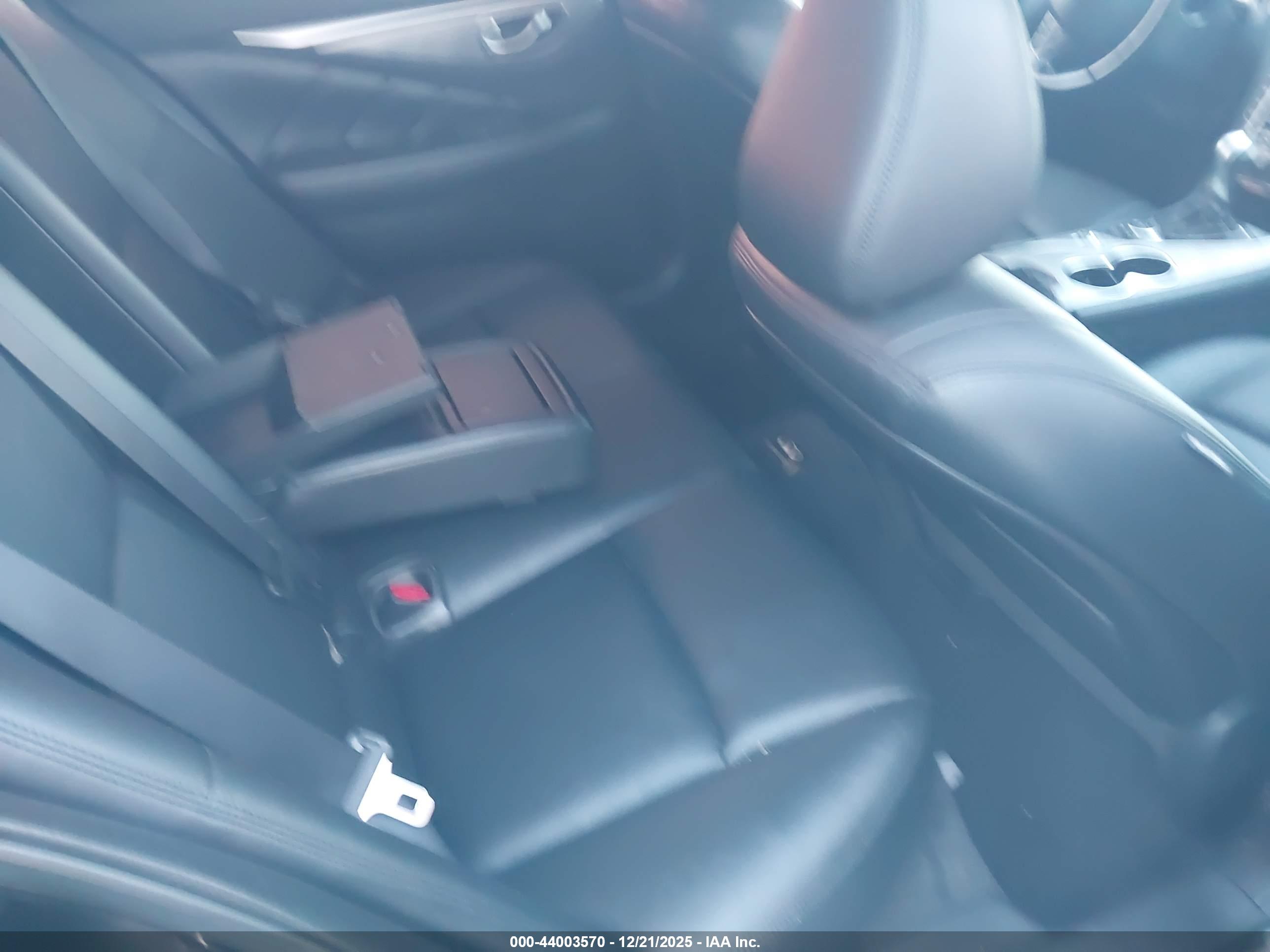 INFINITI Q50 image 8
