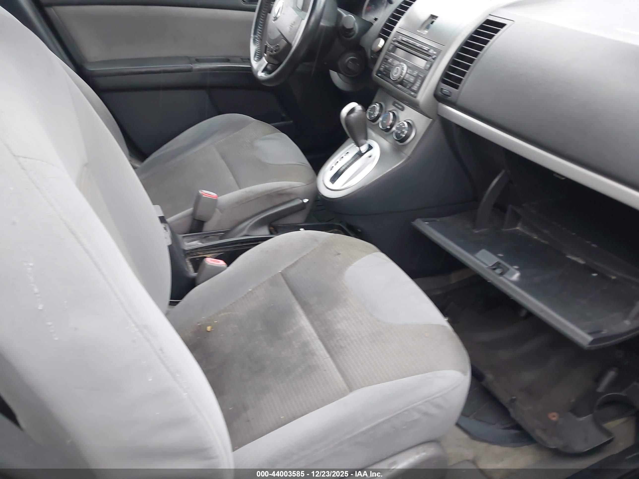 NISSAN SENTRA image 5