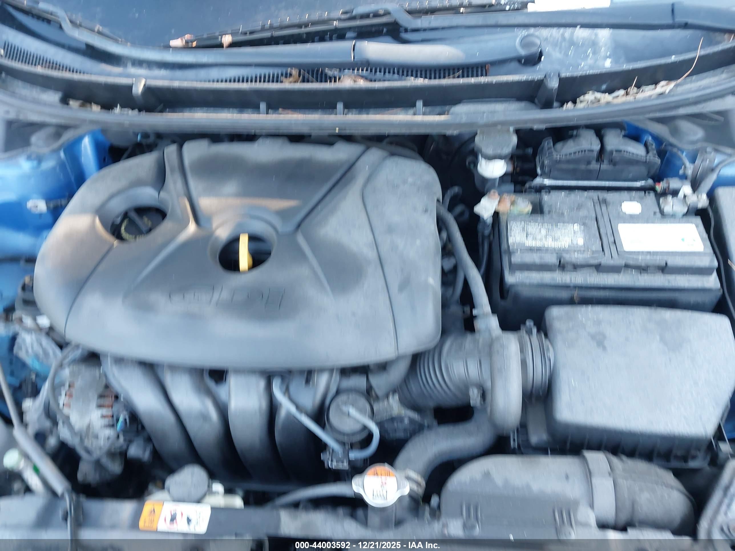 HYUNDAI ELANTRA image 10