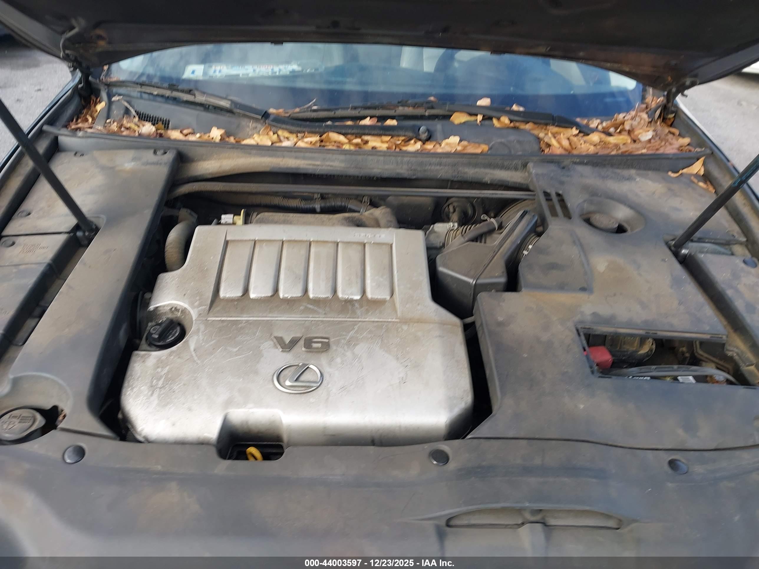 LEXUS ES image 10