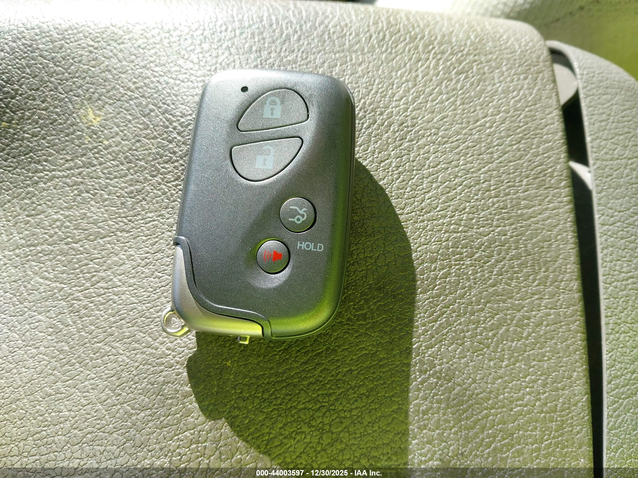 LEXUS ES image 11
