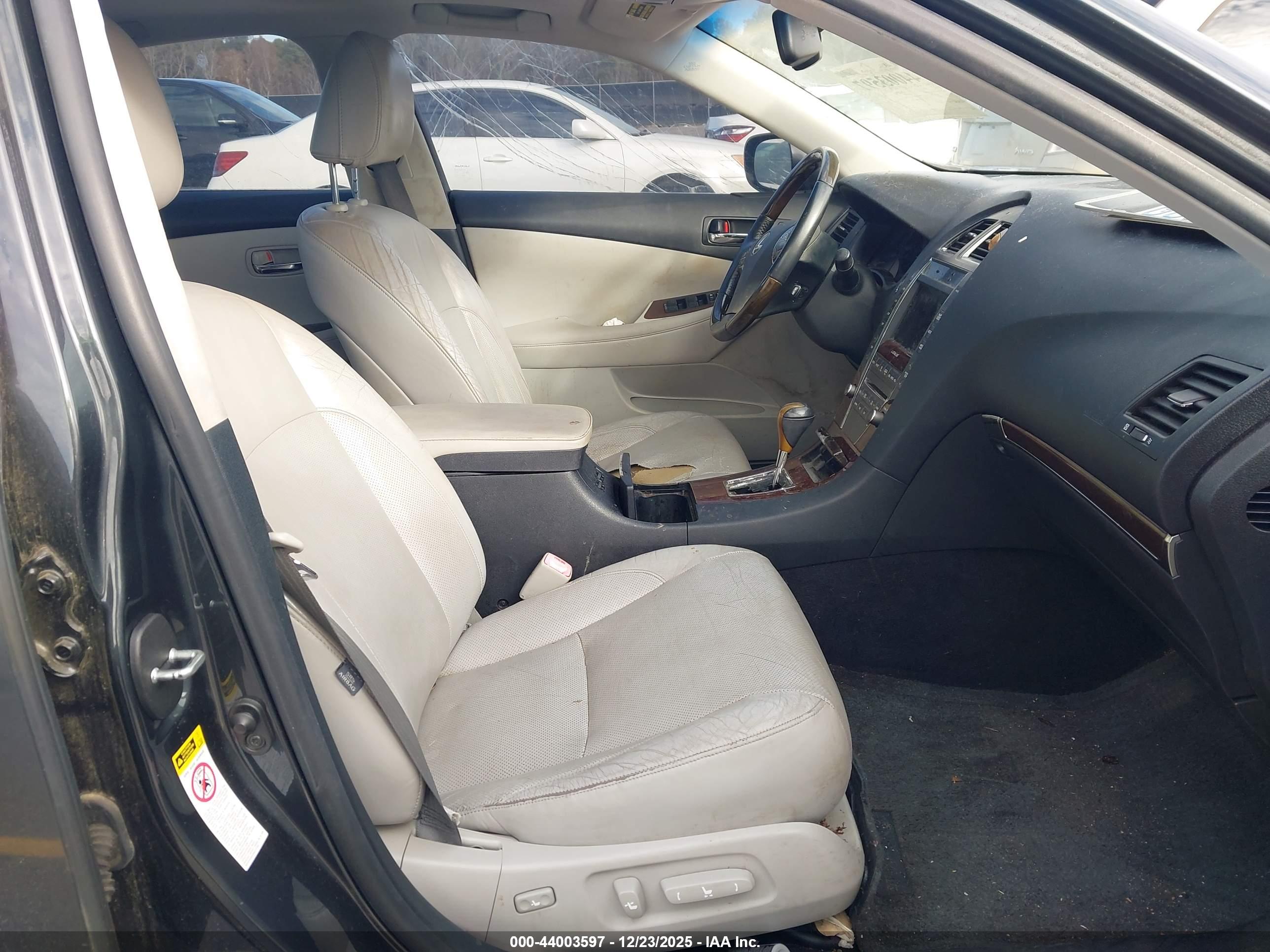 LEXUS ES image 5