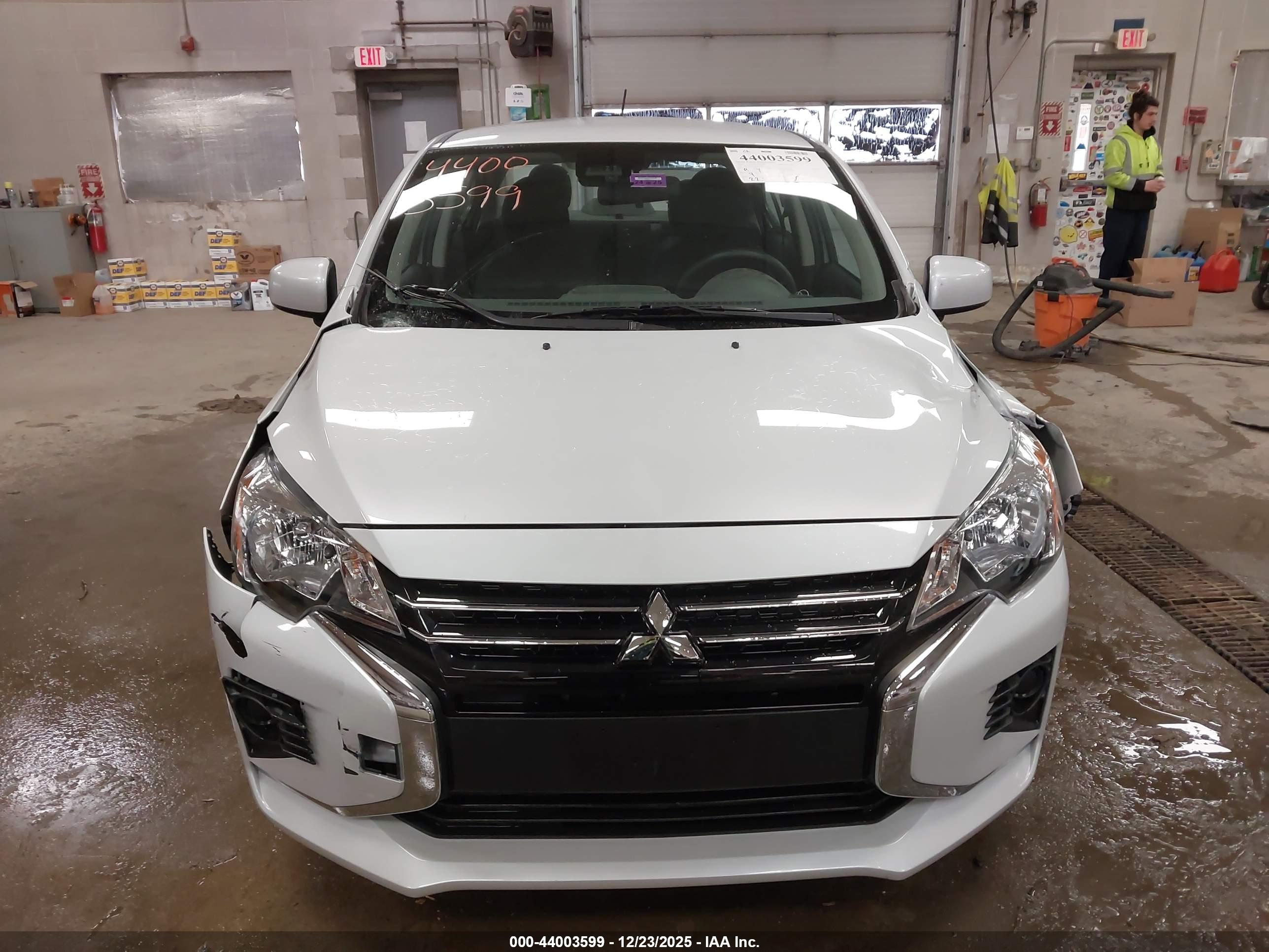 MITSUBISHI MIRAGE image 6