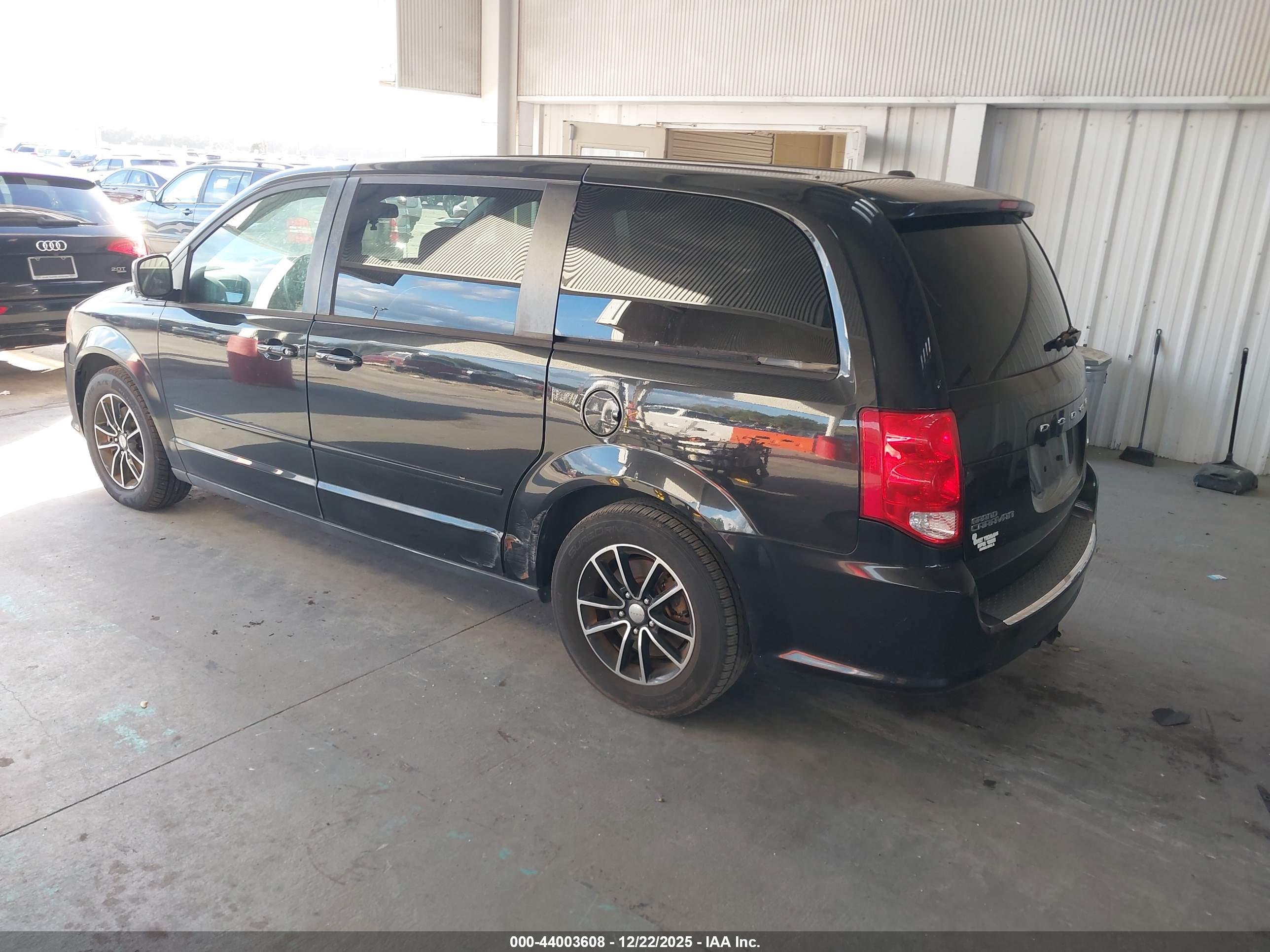 DODGE GRAND image 3
