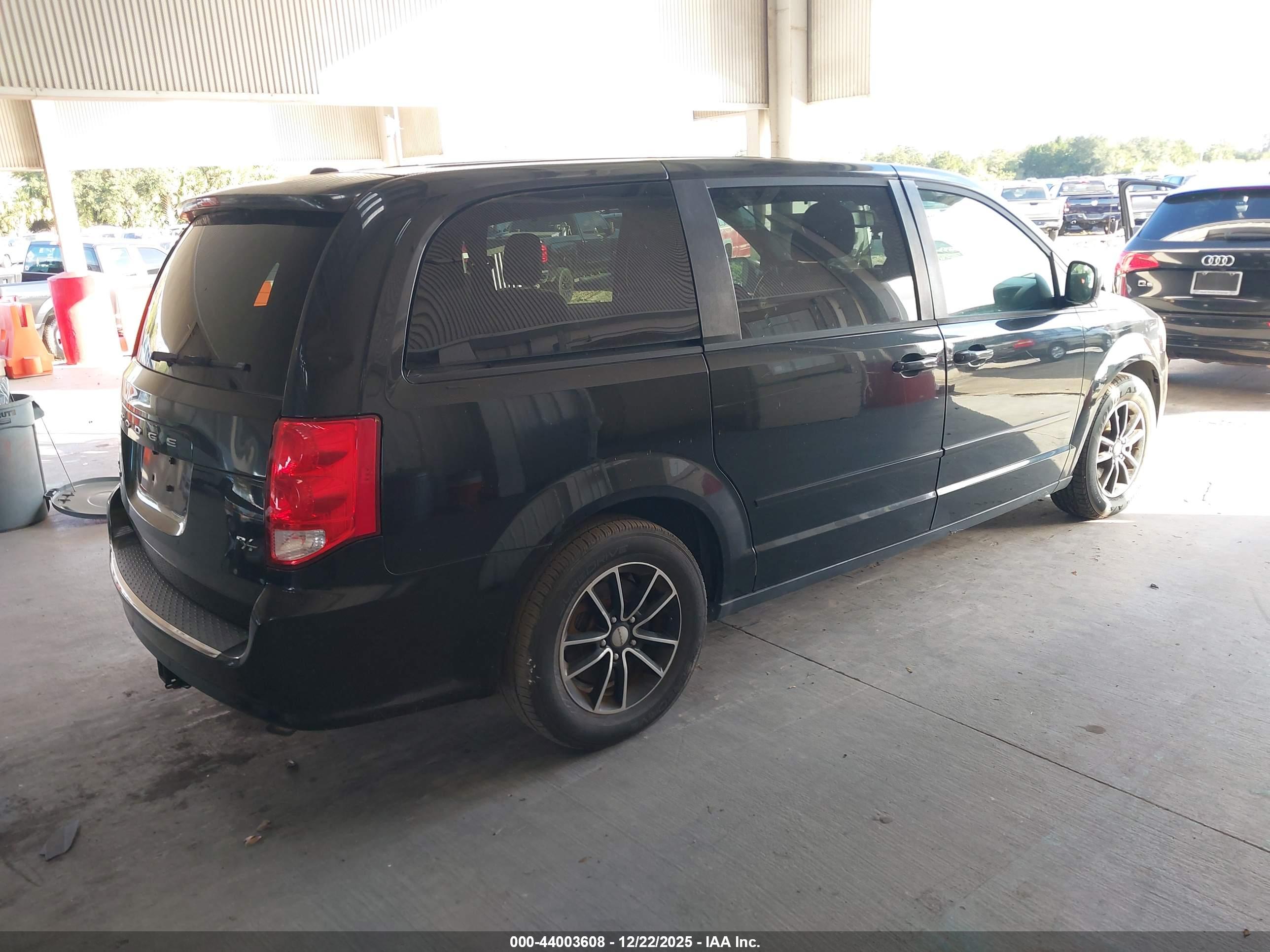 DODGE GRAND image 4