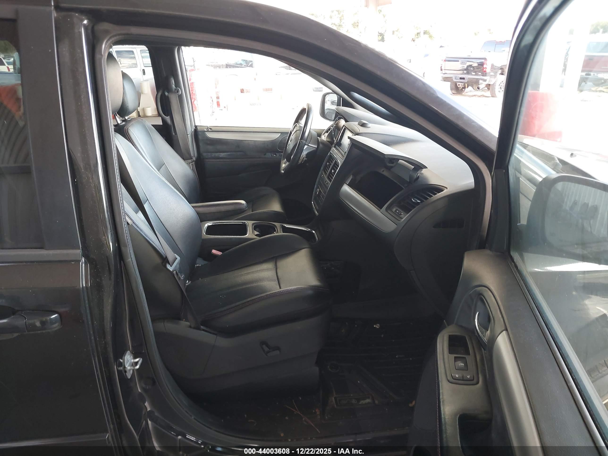 DODGE GRAND image 5
