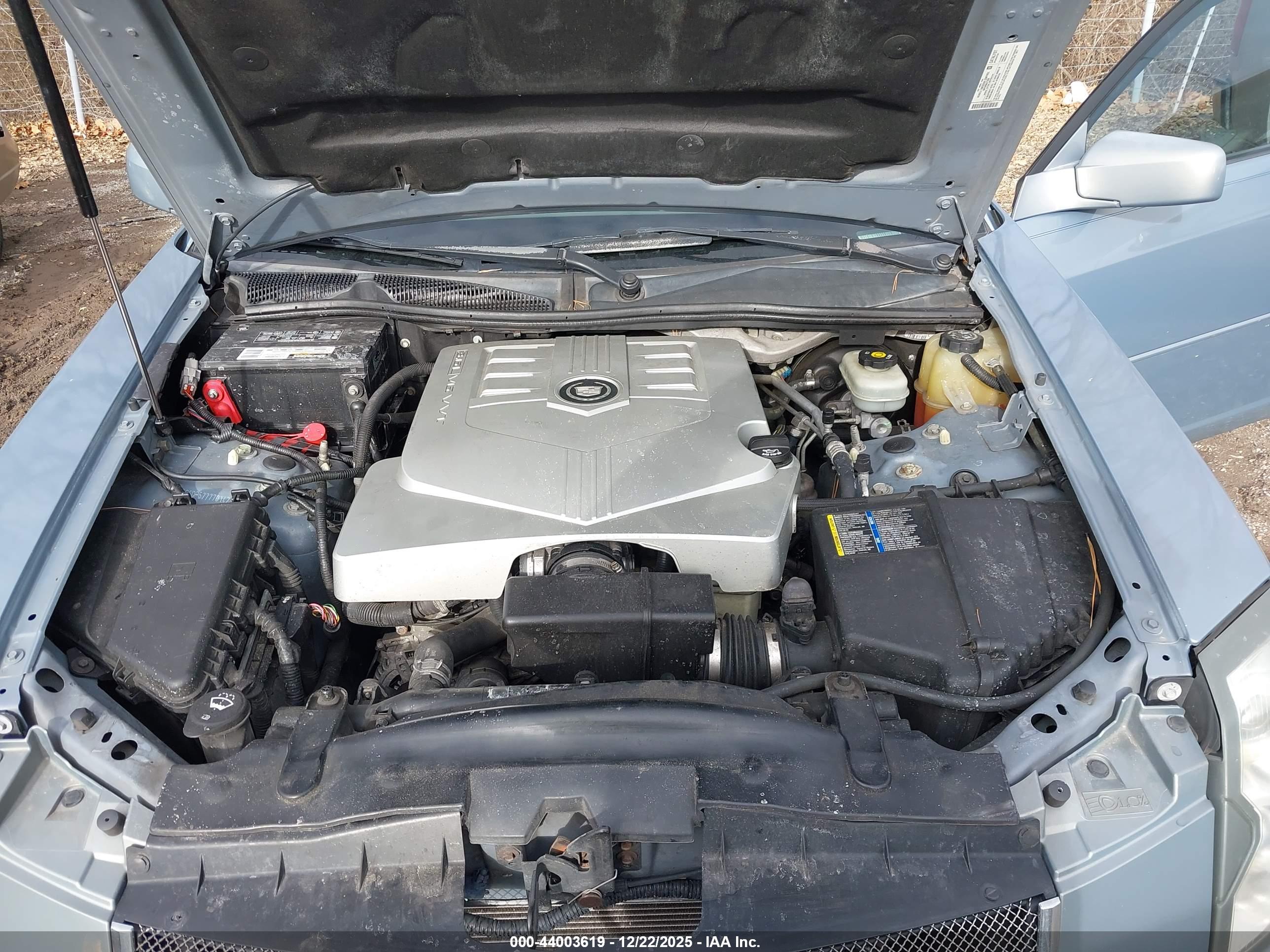 CADILLAC CTS image 10