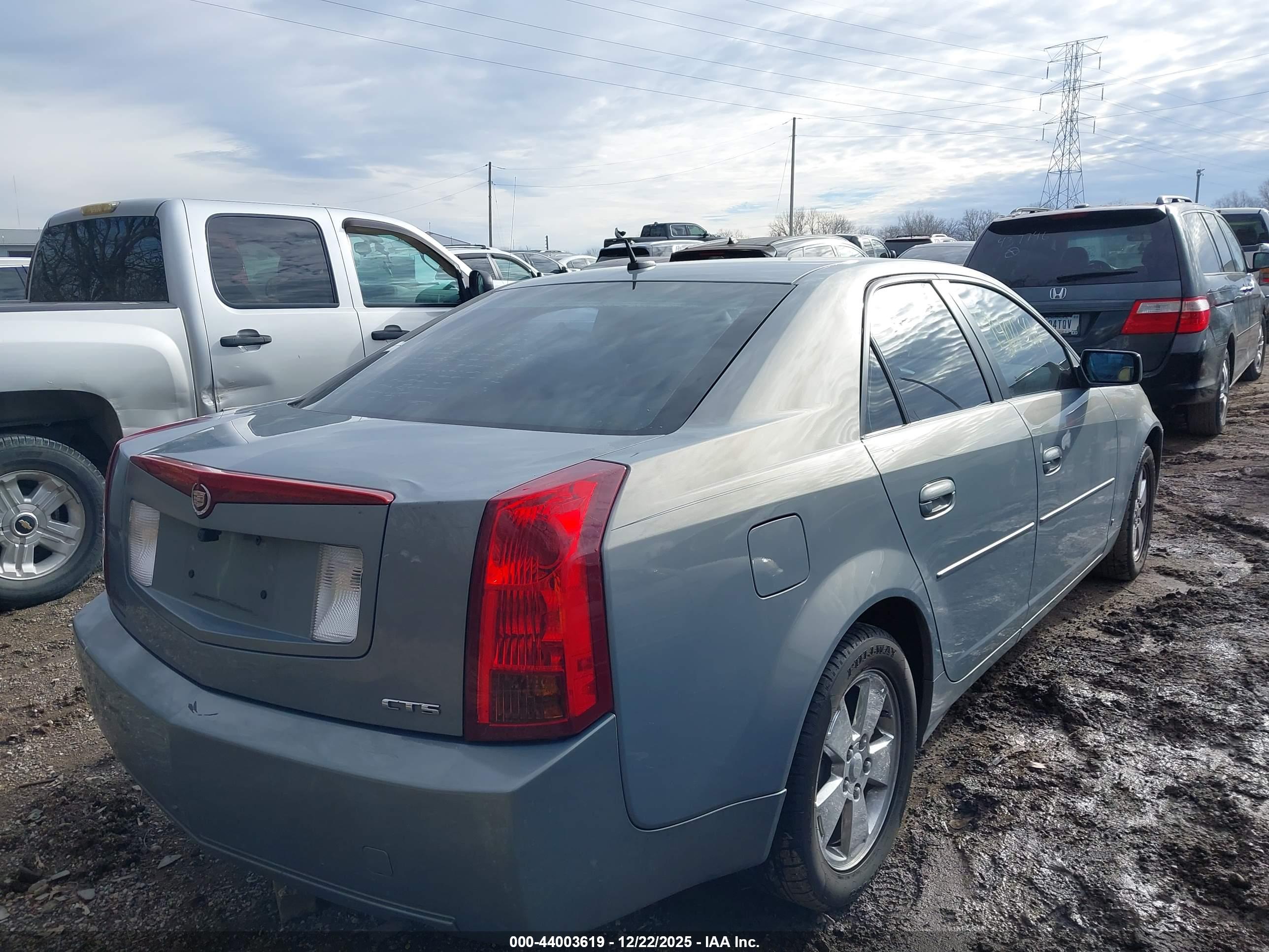 CADILLAC CTS image 4