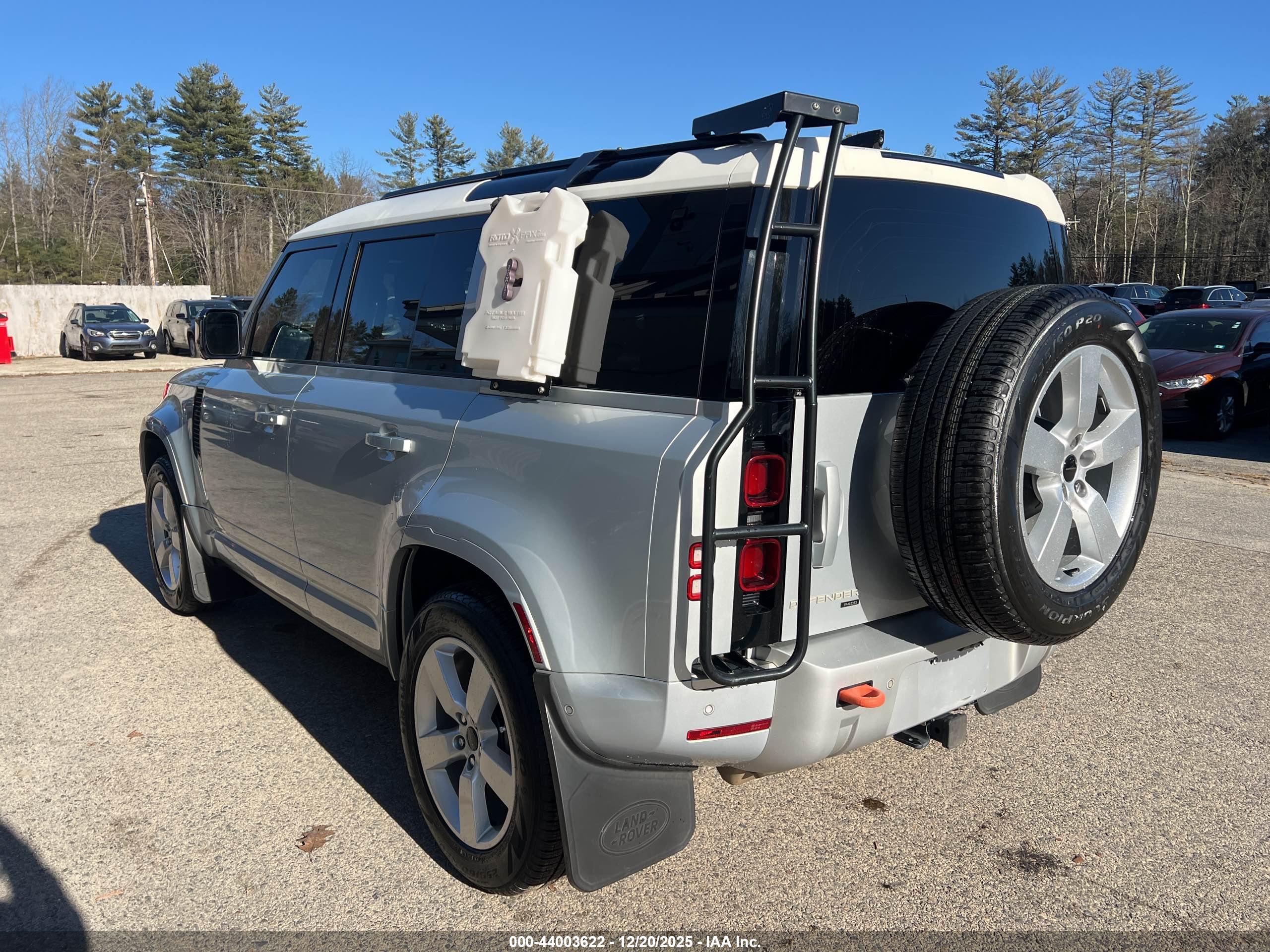 LAND ROVER image 3