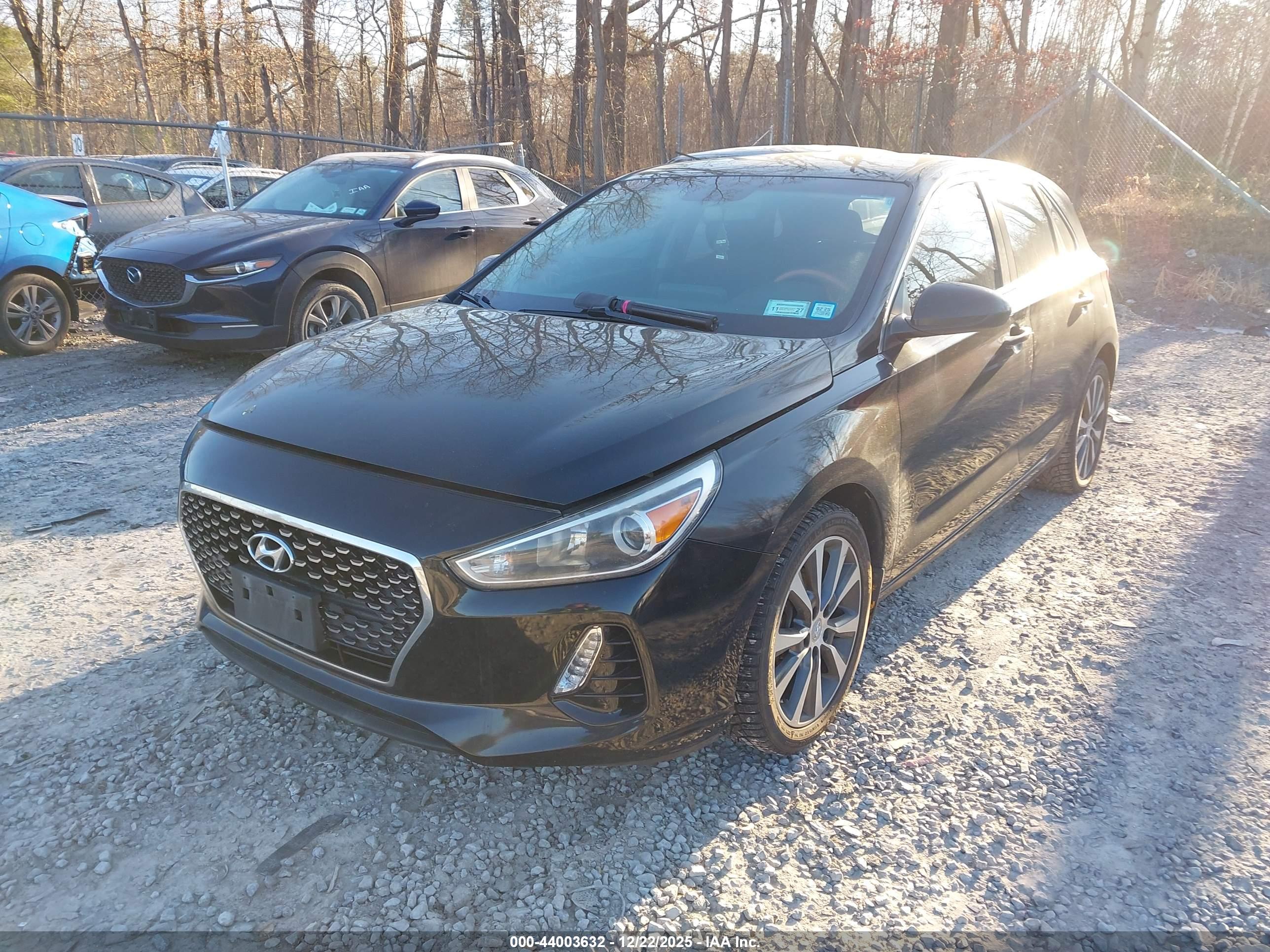 HYUNDAI ELANTRA image 6