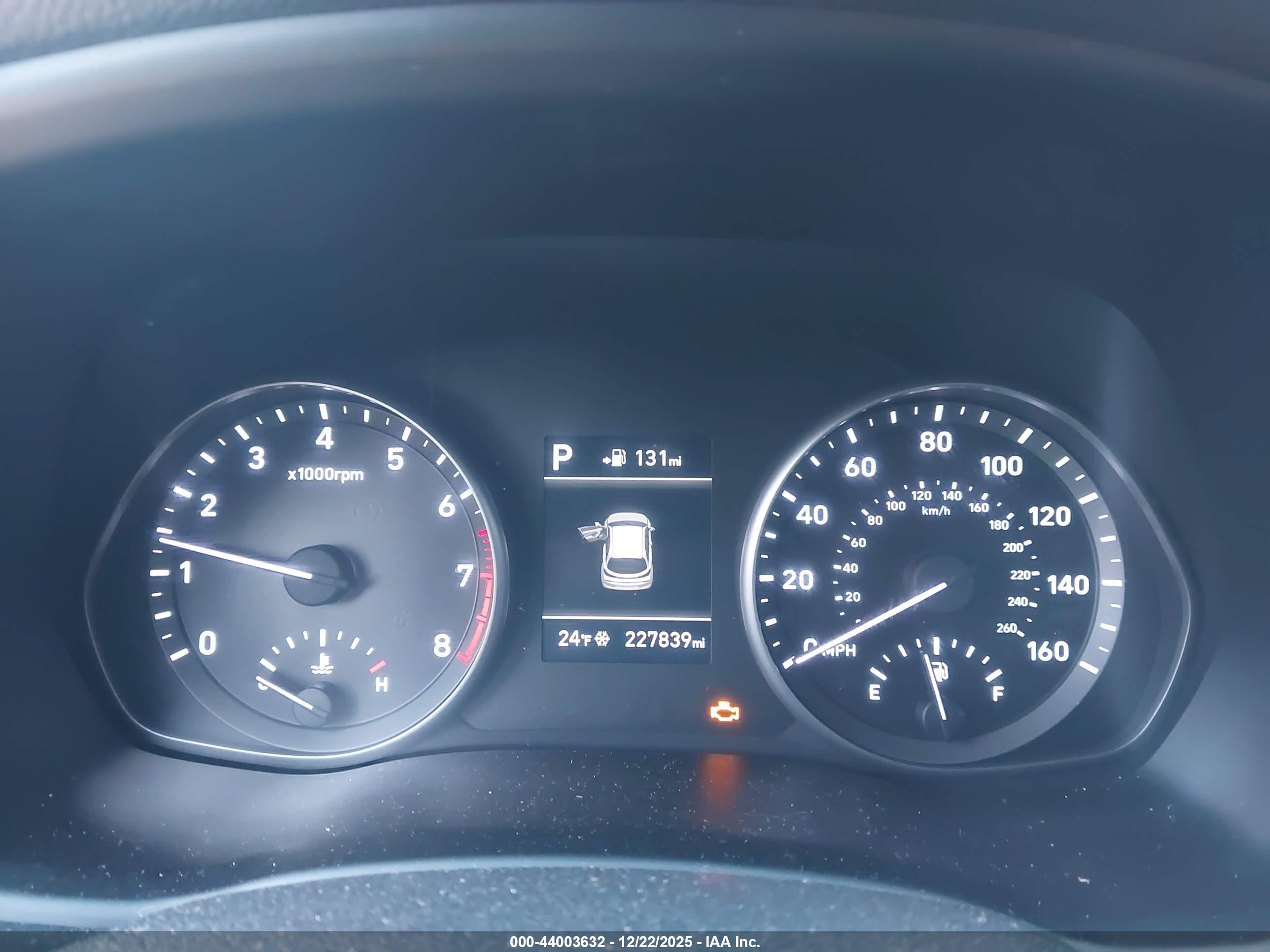 HYUNDAI ELANTRA image 7