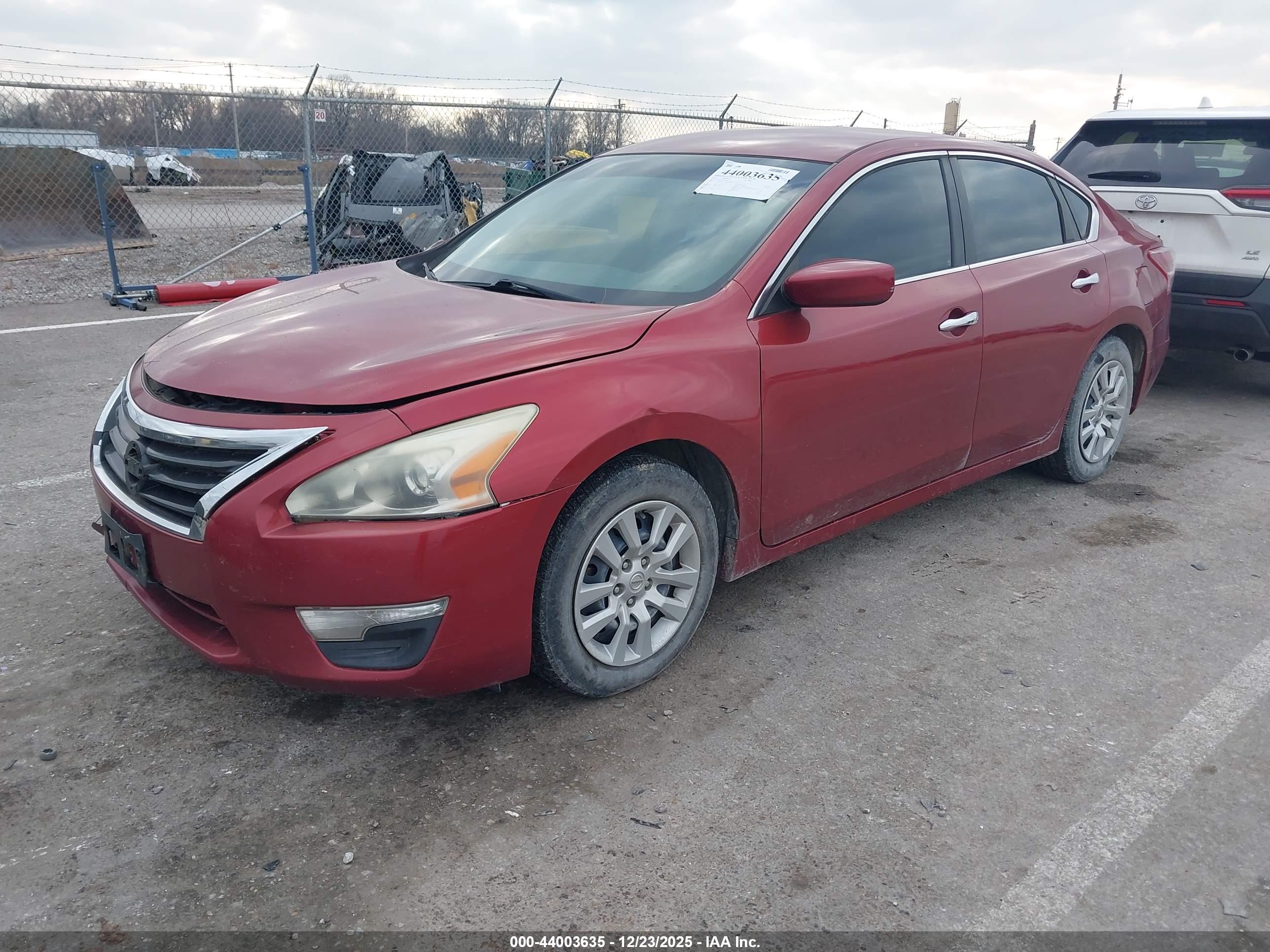 NISSAN ALTIMA image 2