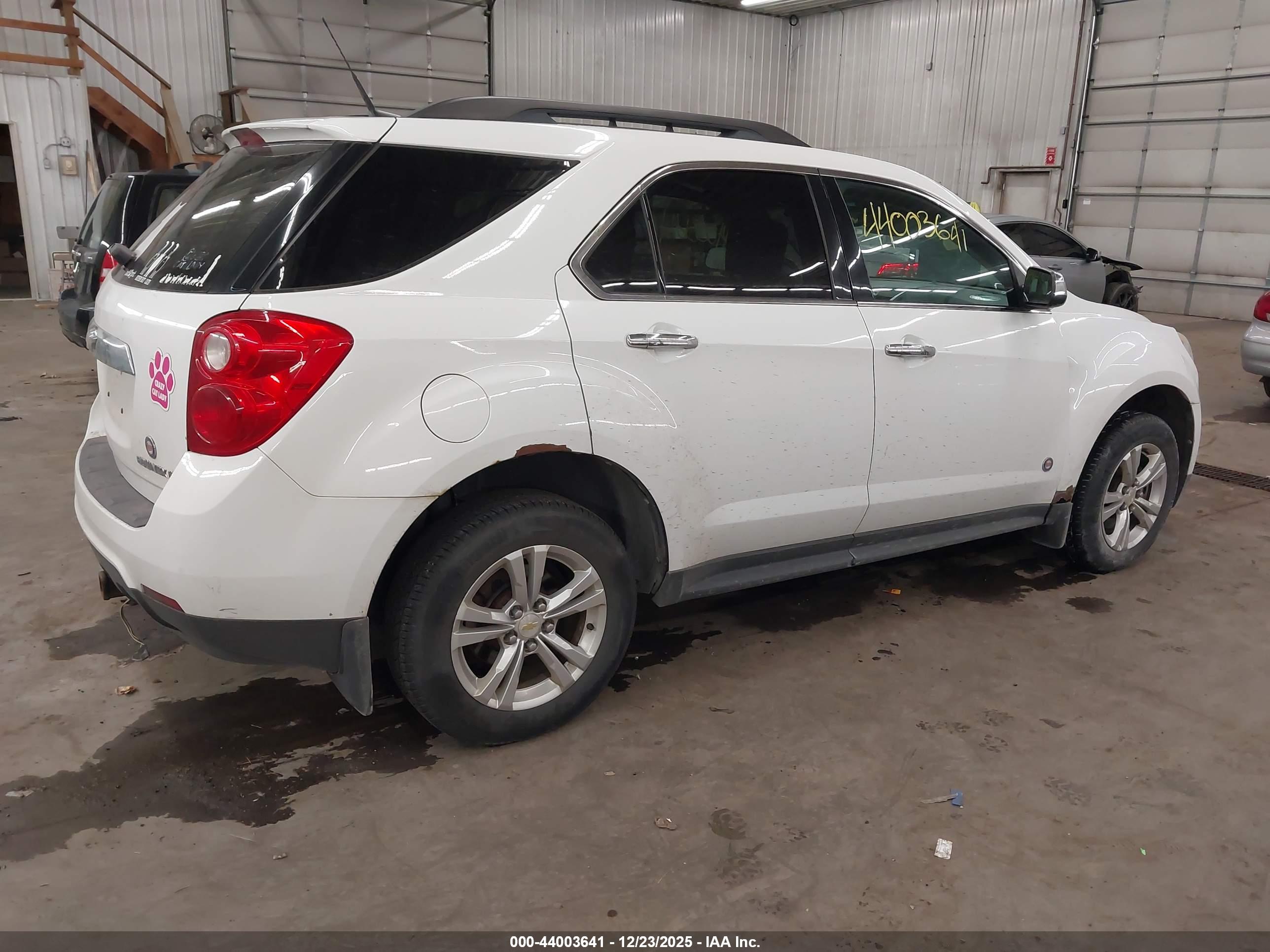 CHEVROLET EQUINOX image 4