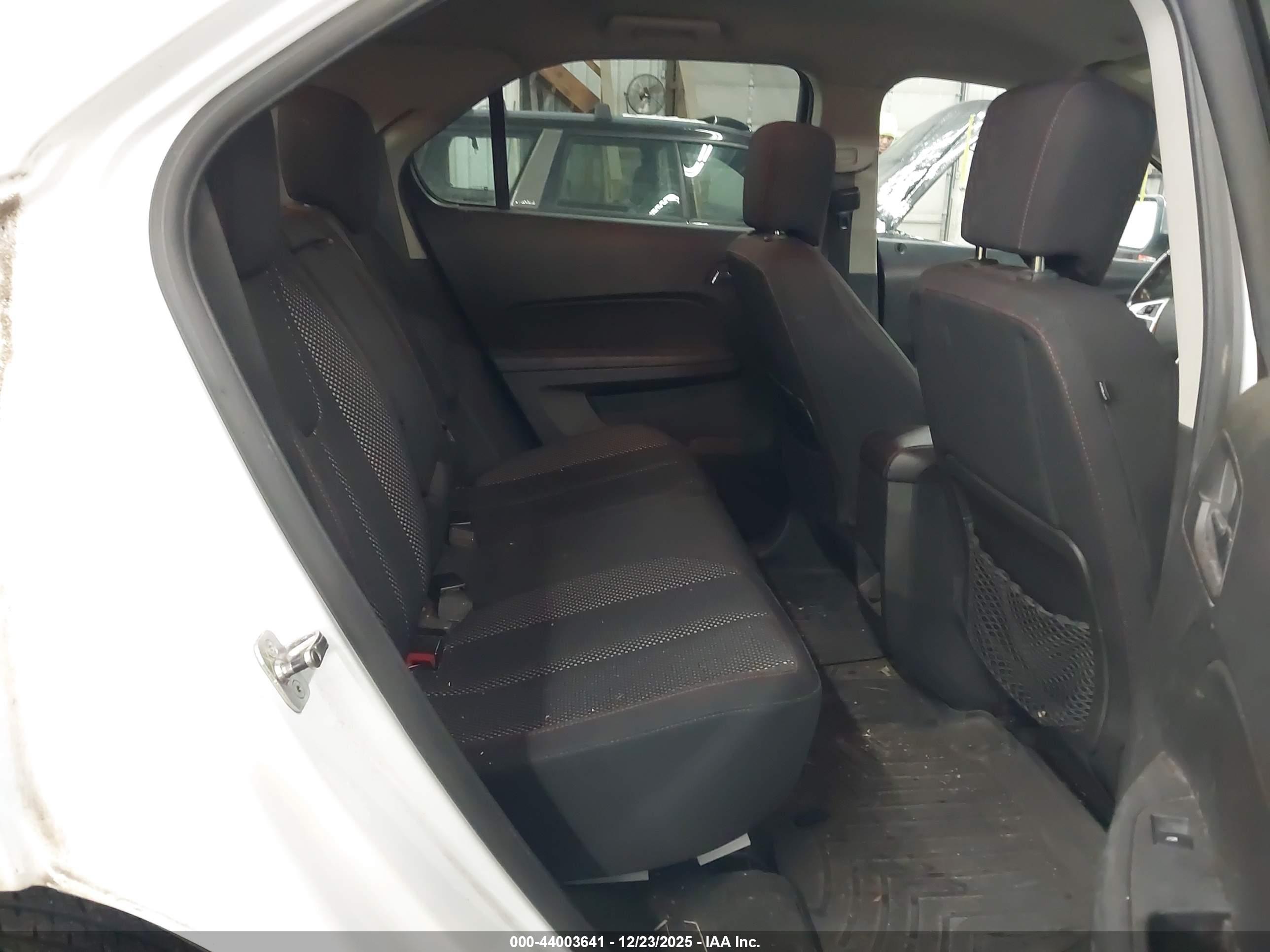CHEVROLET EQUINOX image 8