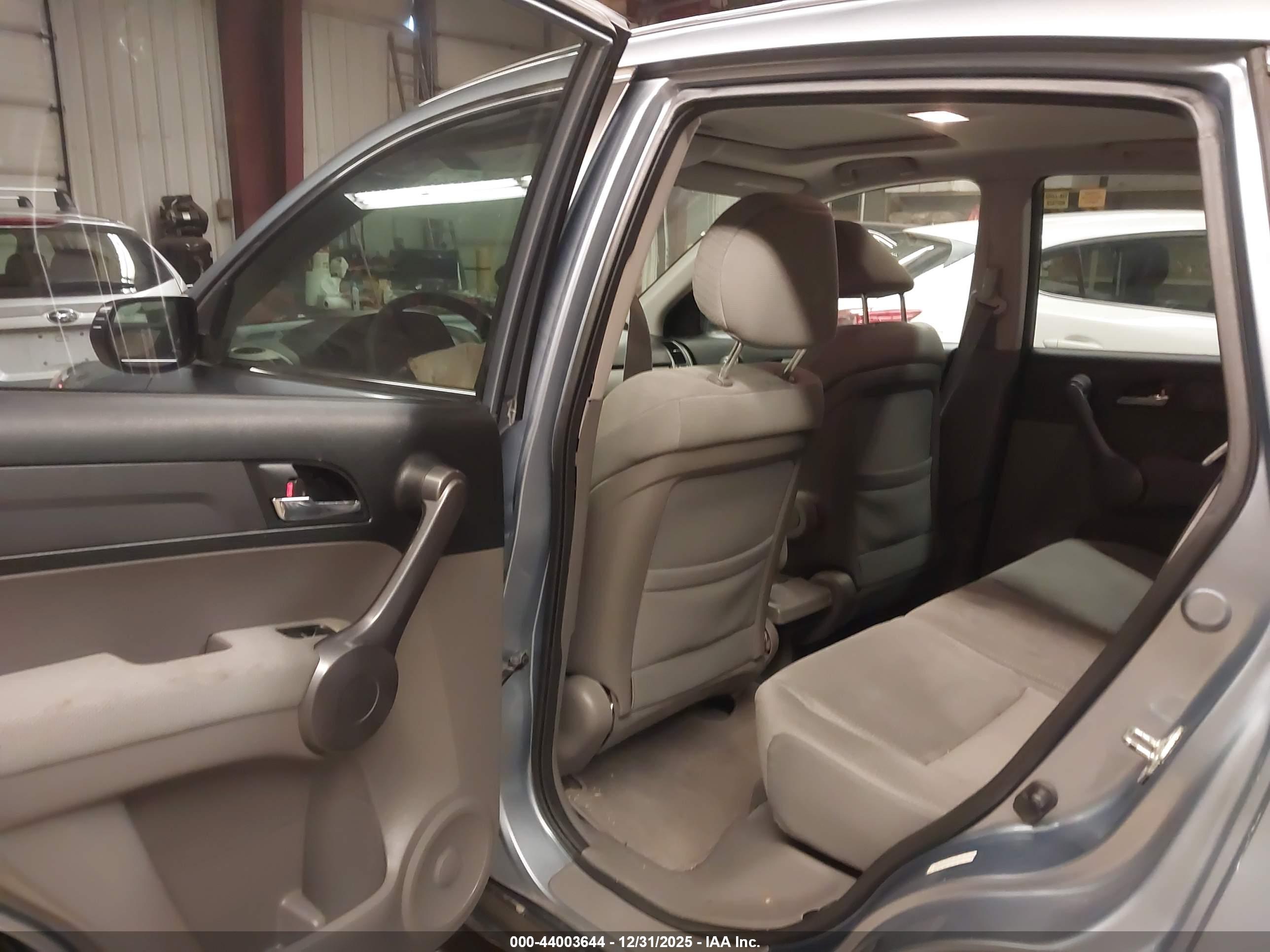 HONDA CR-V image 8